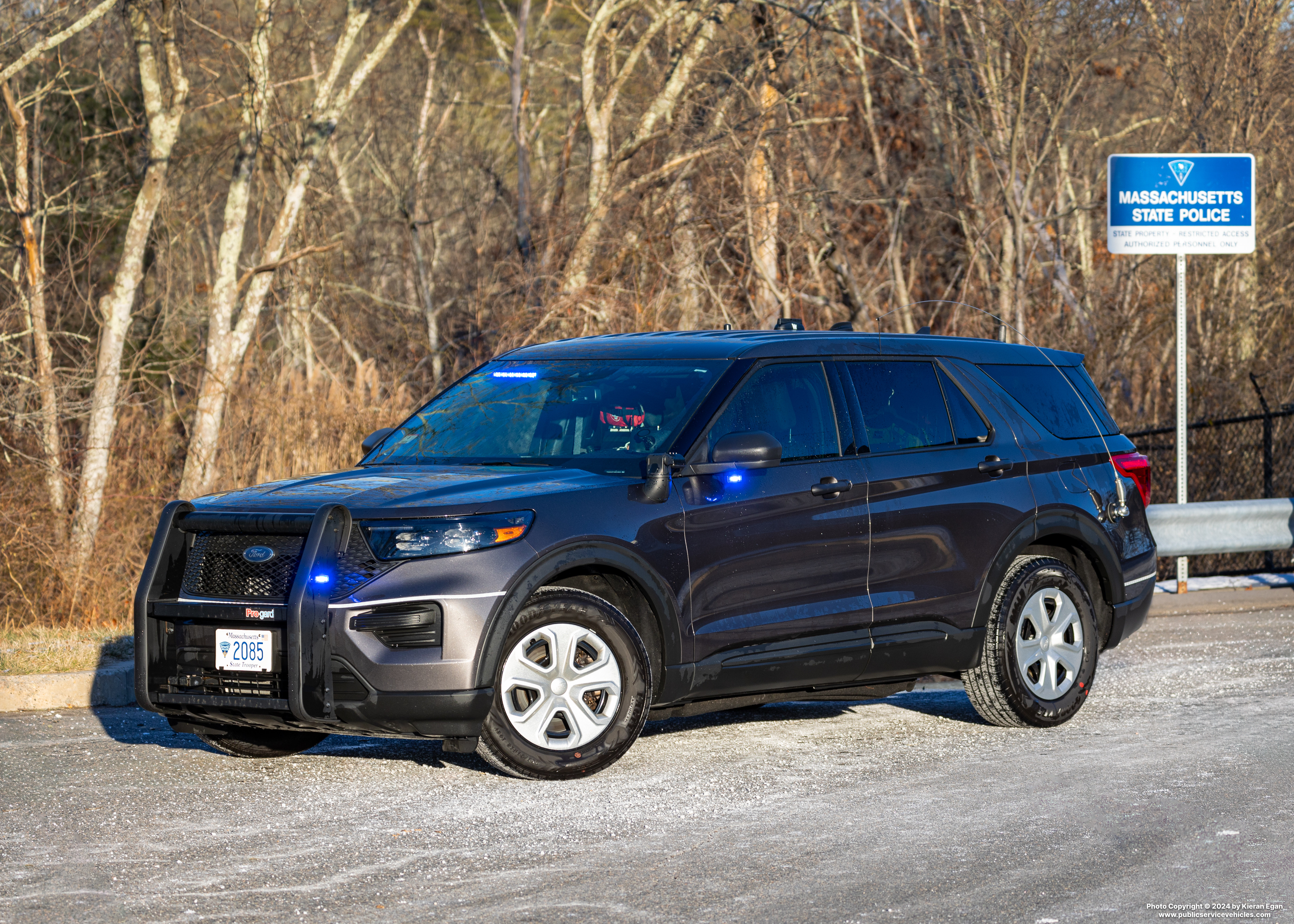 A photo  of Massachusetts State Police
            Cruiser 2085, a 2022 Ford Police Interceptor Utility Hybrid             taken by Kieran Egan