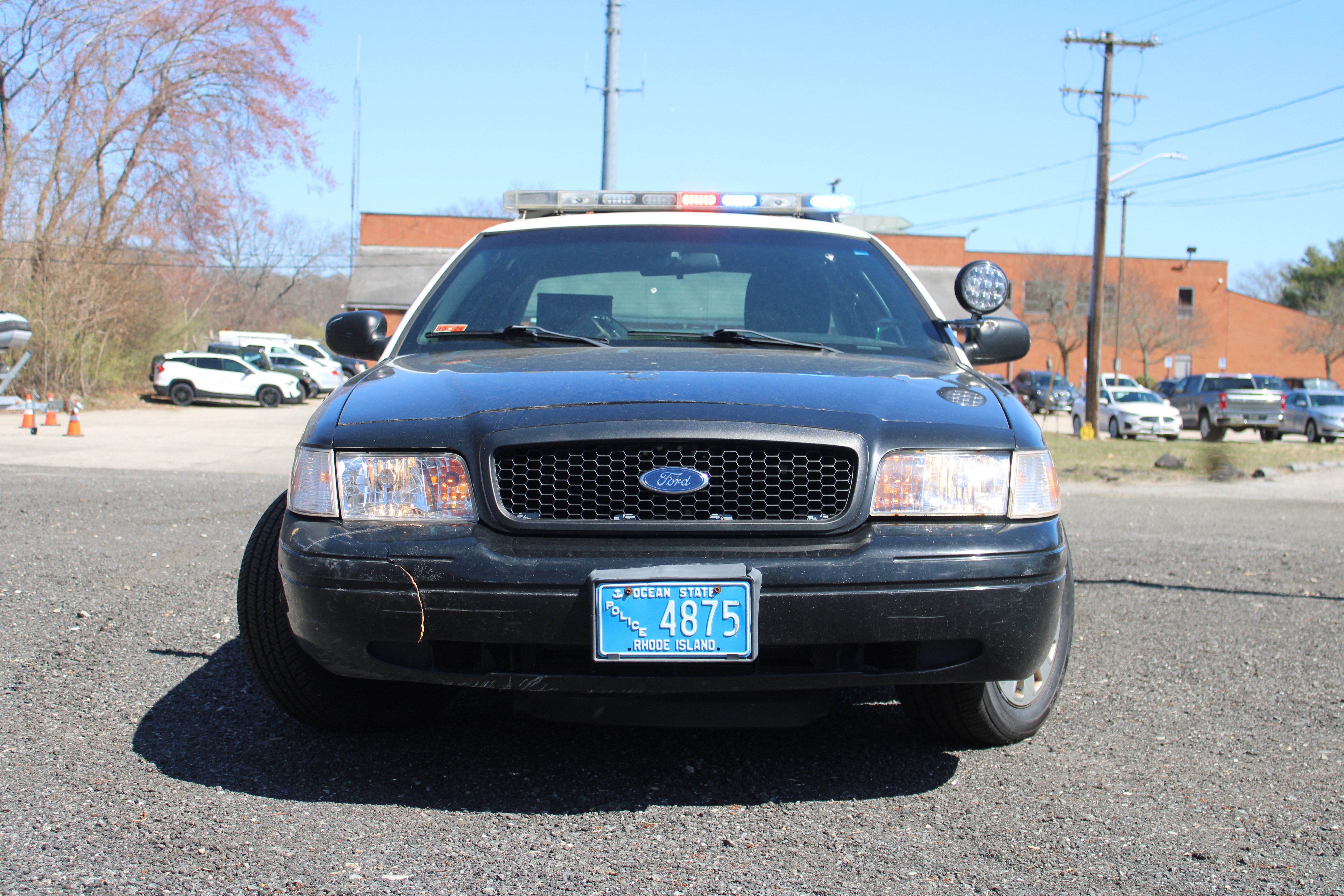 A photo  of Warwick Police
            Cruiser R-70, a 2009-2011 Ford Crown Victoria Police Interceptor             taken by @riemergencyvehicles