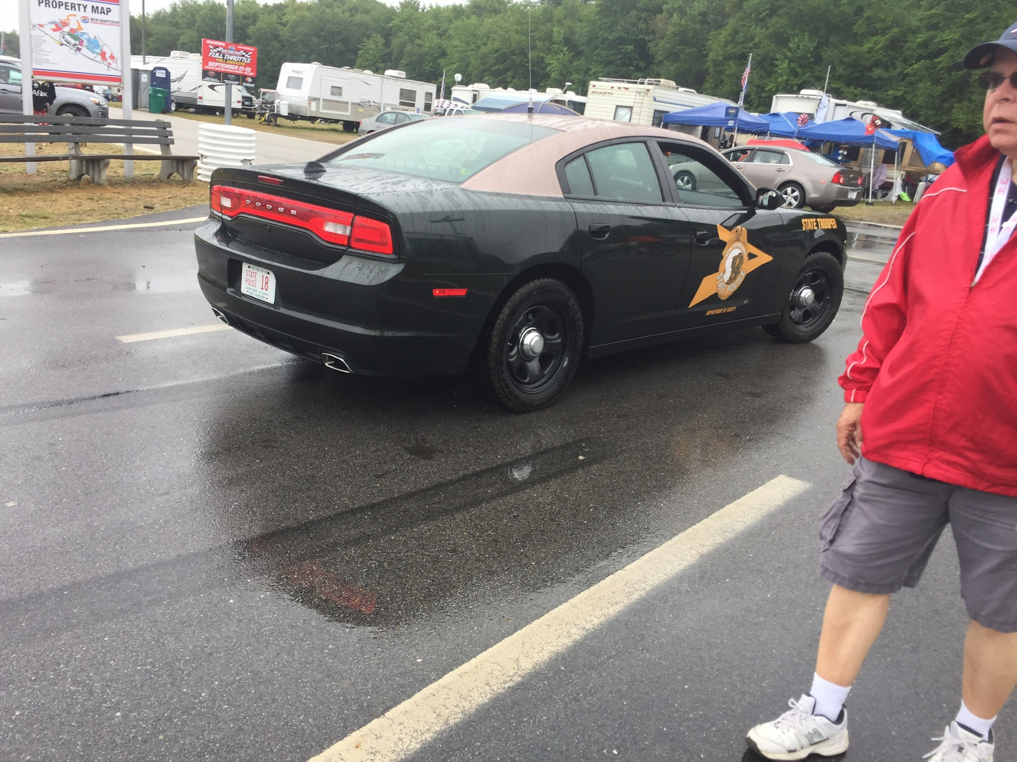 A photo  of New Hampshire State Police
            Cruiser 18, a 2011-2014 Dodge Charger             taken by @riemergencyvehicles