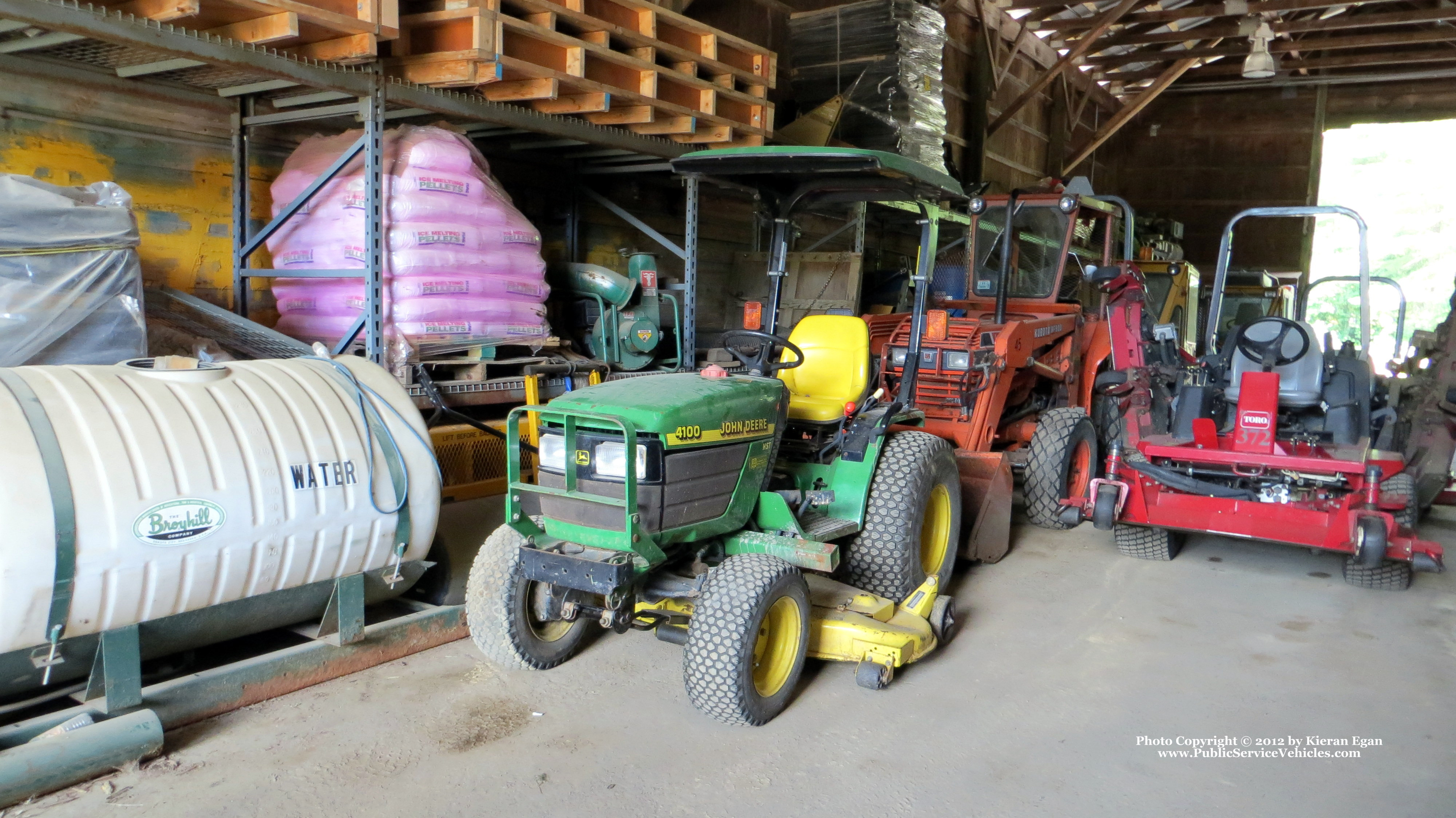 A photo  of Walpole Parks Department
            Tractor 337, a 2001 John Deere 4100             taken by Kieran Egan