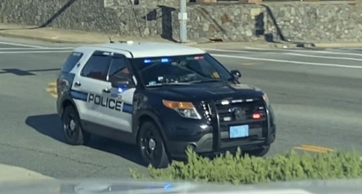 A photo  of Warwick Police
            Cruiser T-32, a 2013-2015 Ford Police Interceptor Utility             taken by @riemergencyvehicles