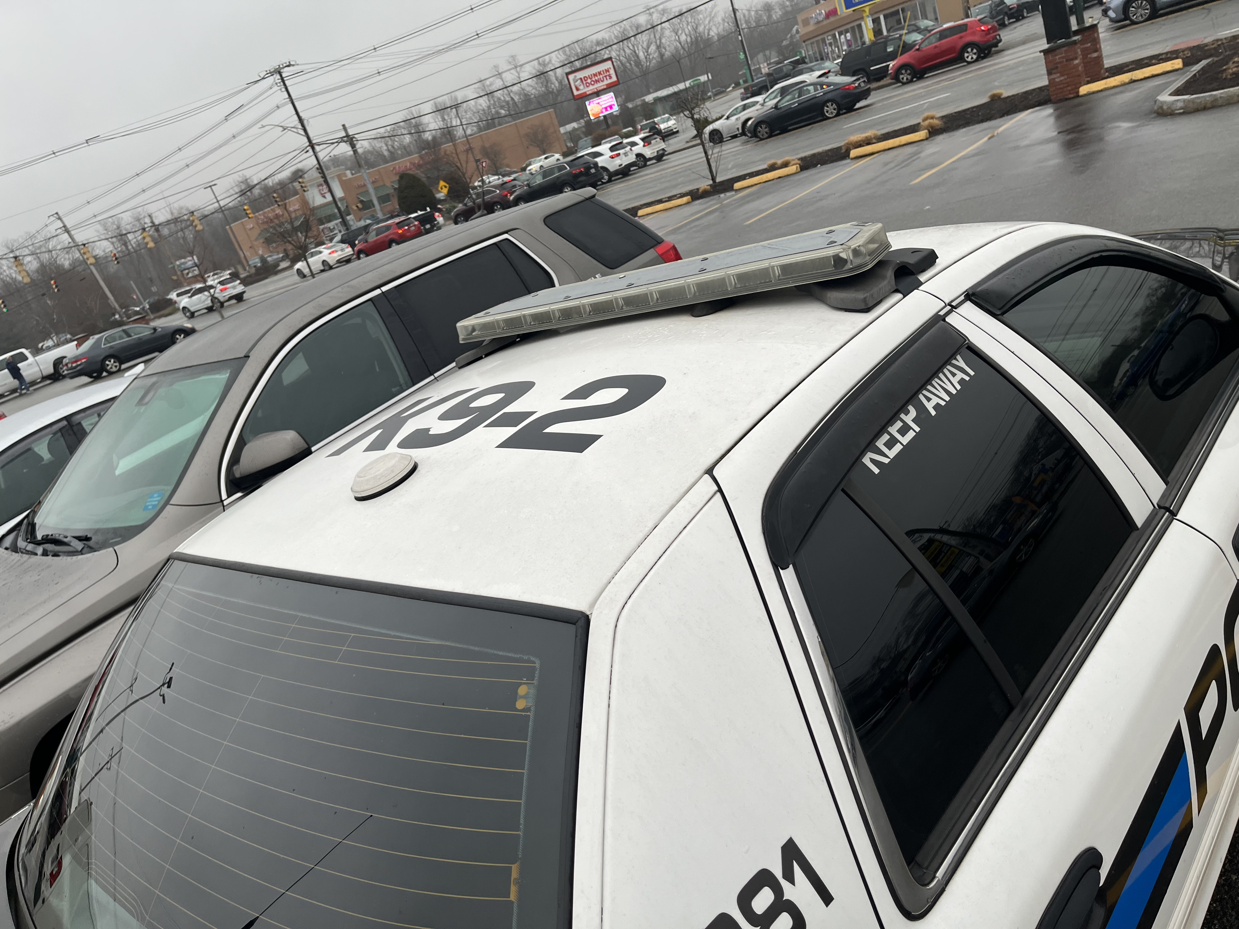 A photo  of Warwick Police
            Cruiser R-81, a 2009-2011 Ford Crown Victoria Police Interceptor             taken by @riemergencyvehicles