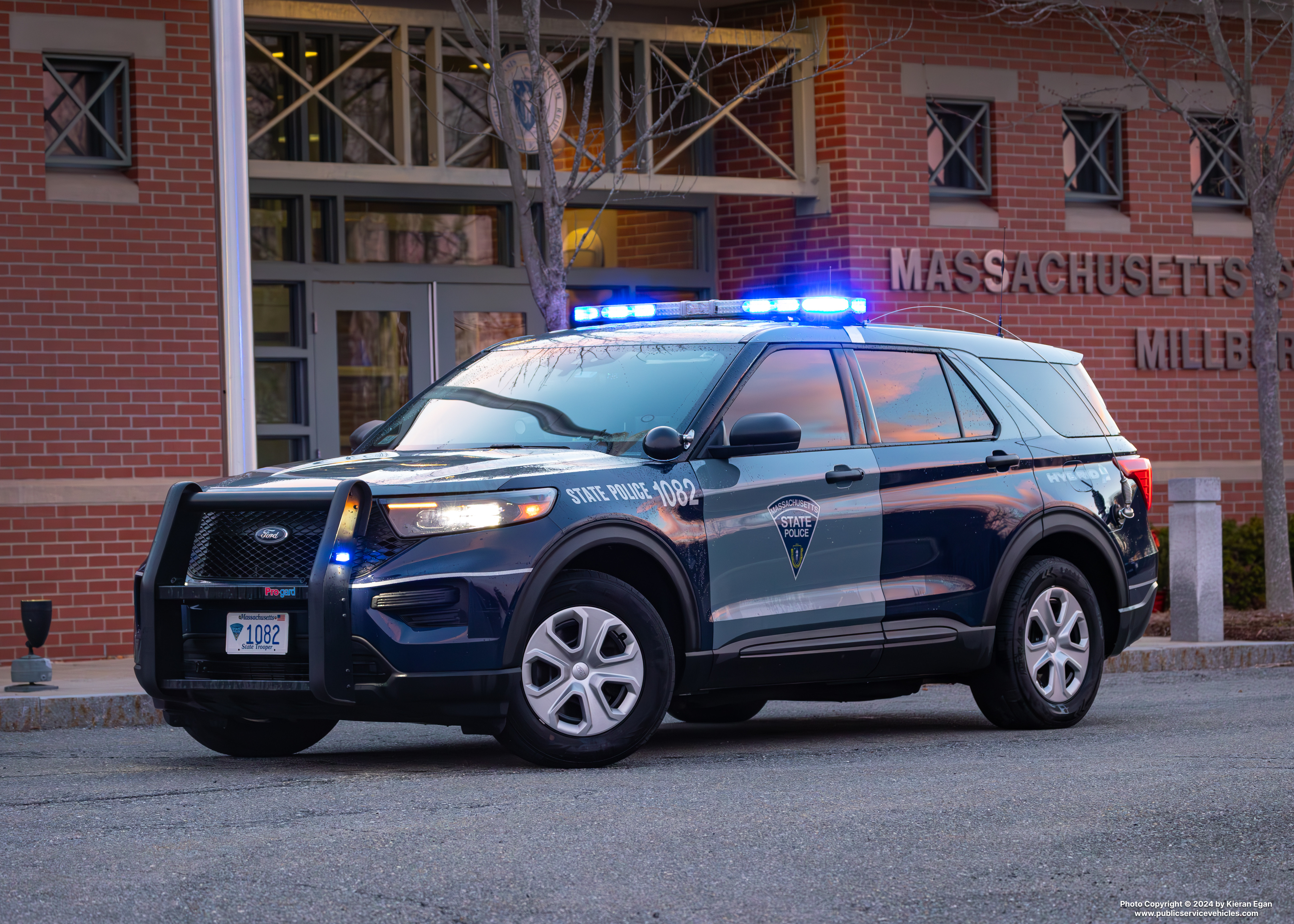 A photo  of Massachusetts State Police
            Cruiser 1082, a 2022 Ford Police Interceptor Utility Hybrid             taken by Kieran Egan