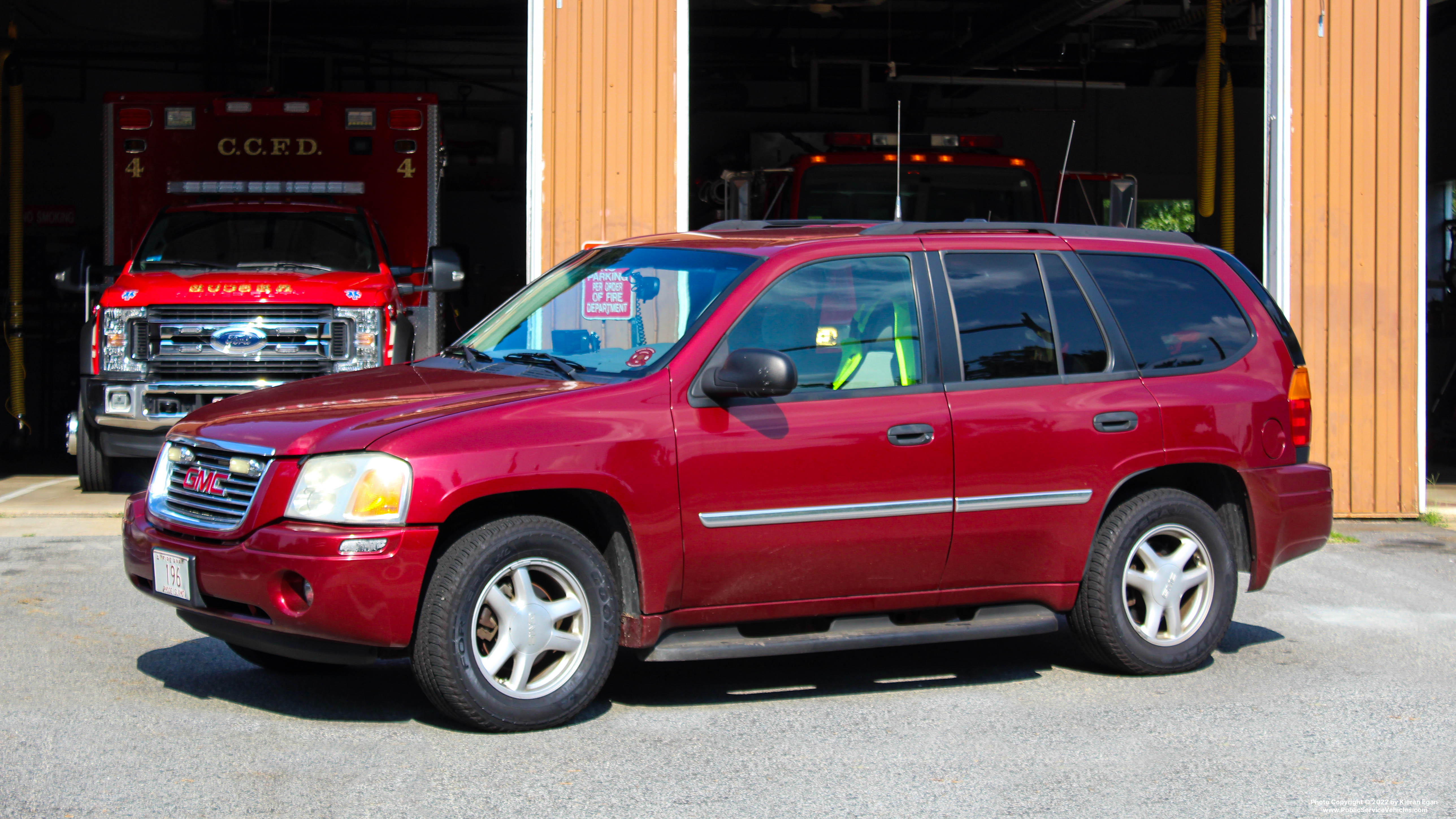 A photo  of Central Coventy Fire District
            Fire Marshal Unit, a 2002-2009 GMC Envoy             taken by Kieran Egan