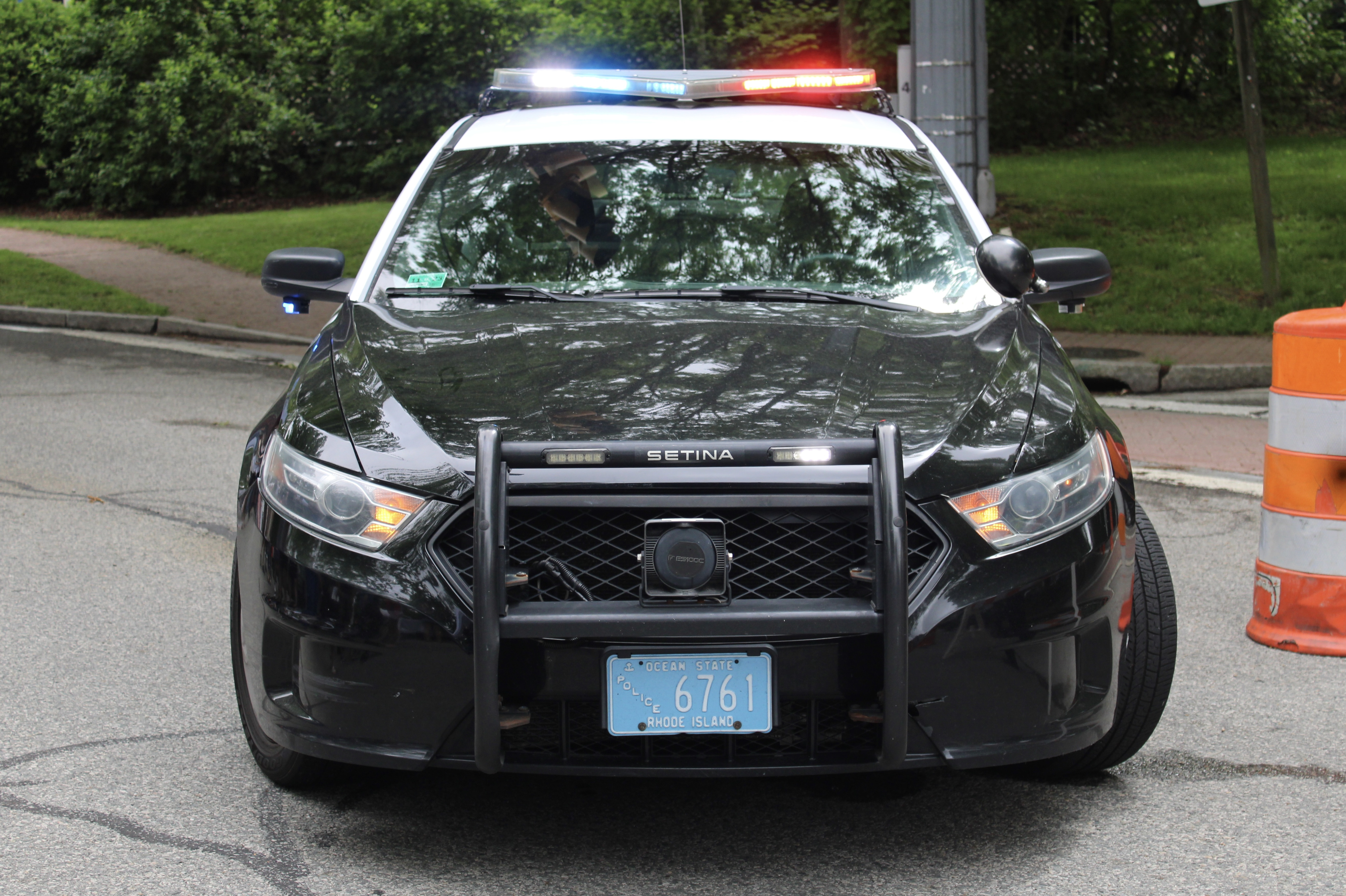 A photo  of Warwick Police
            Cruiser R-77, a 2015 Ford Police Interceptor Sedan             taken by @riemergencyvehicles