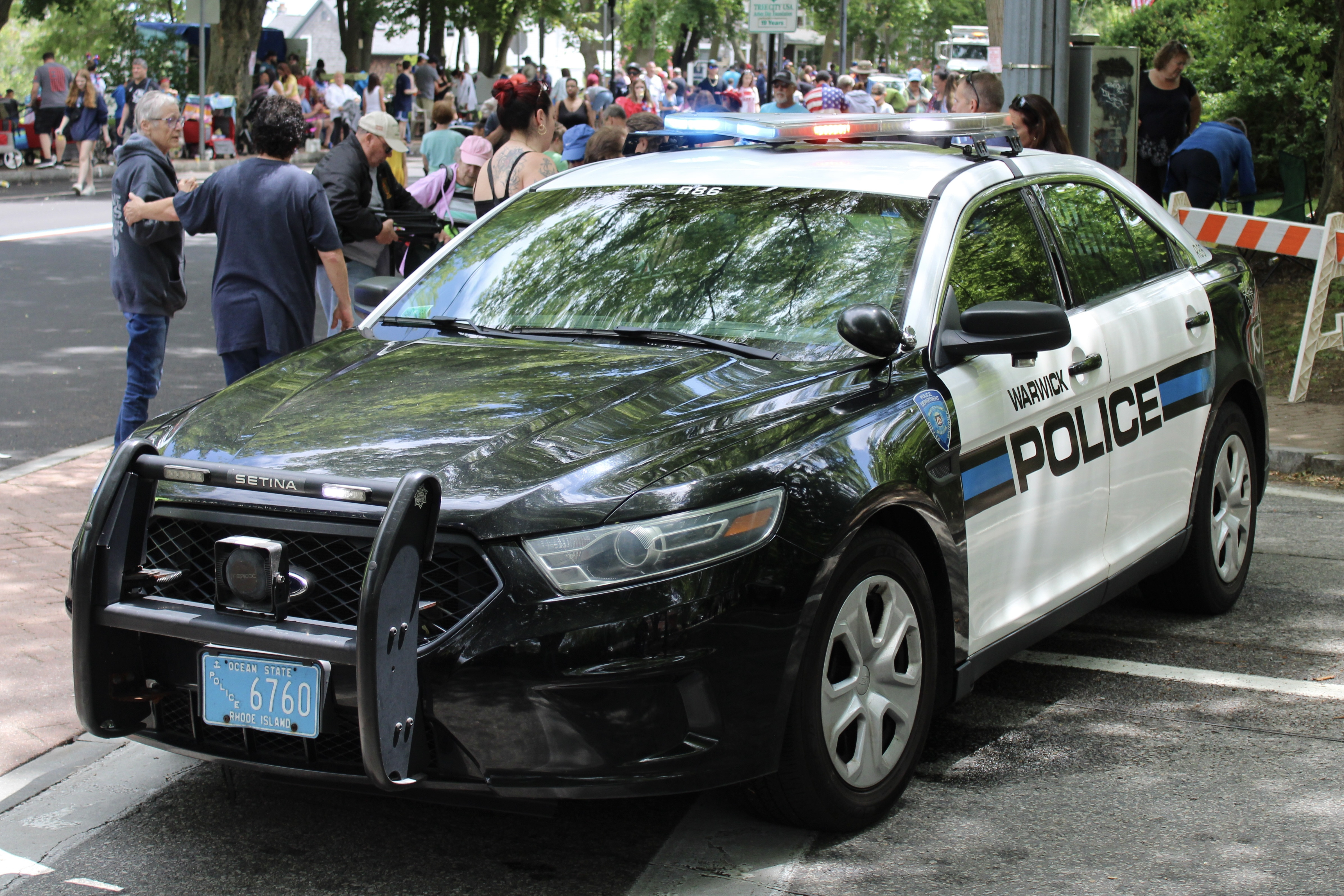 A photo  of Warwick Police
            Cruiser R-86, a 2015 Ford Police Interceptor Sedan             taken by @riemergencyvehicles