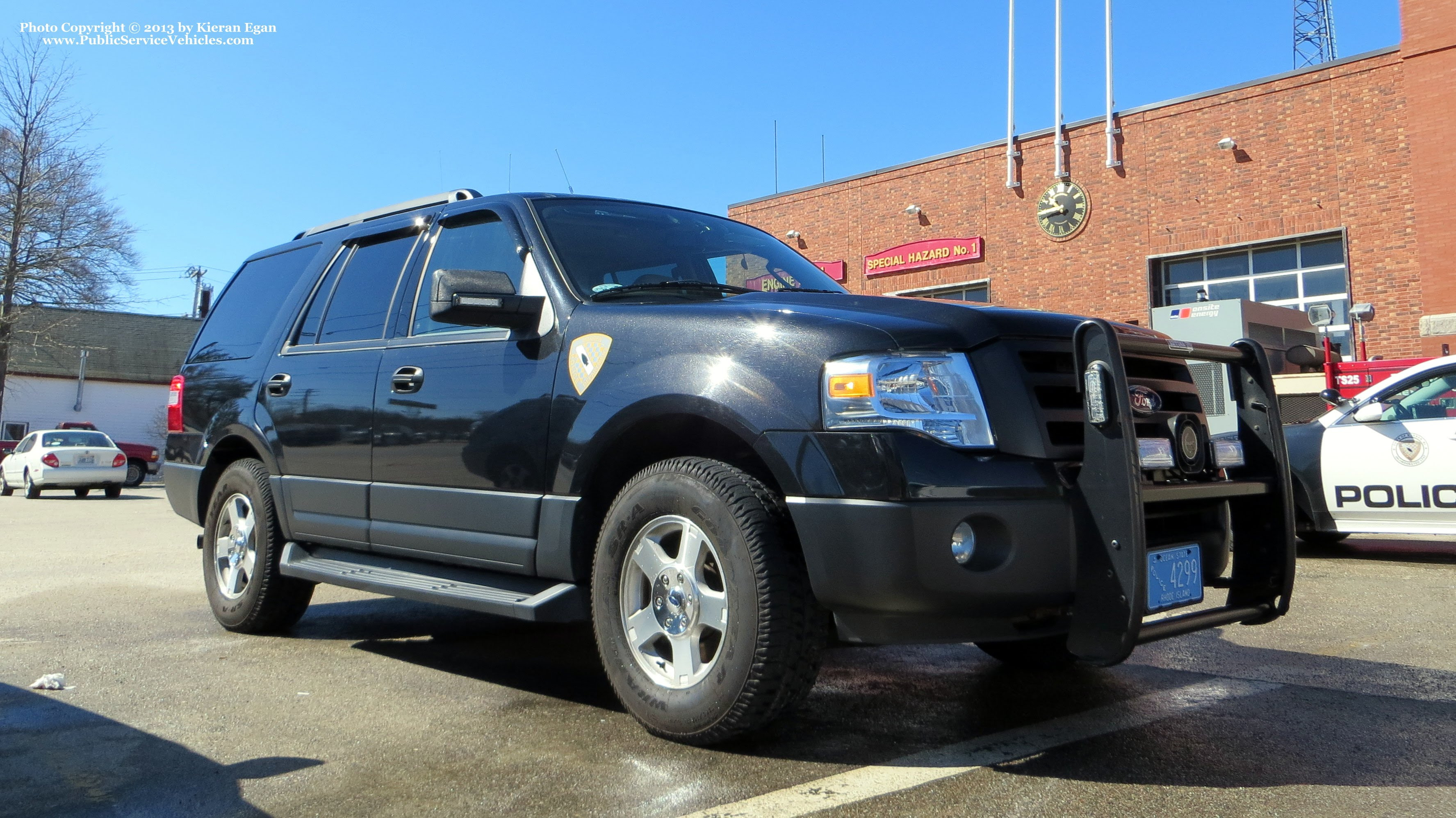 A photo  of Warren Police
            Cruiser 210, a 2010 Ford Expedition             taken by Kieran Egan