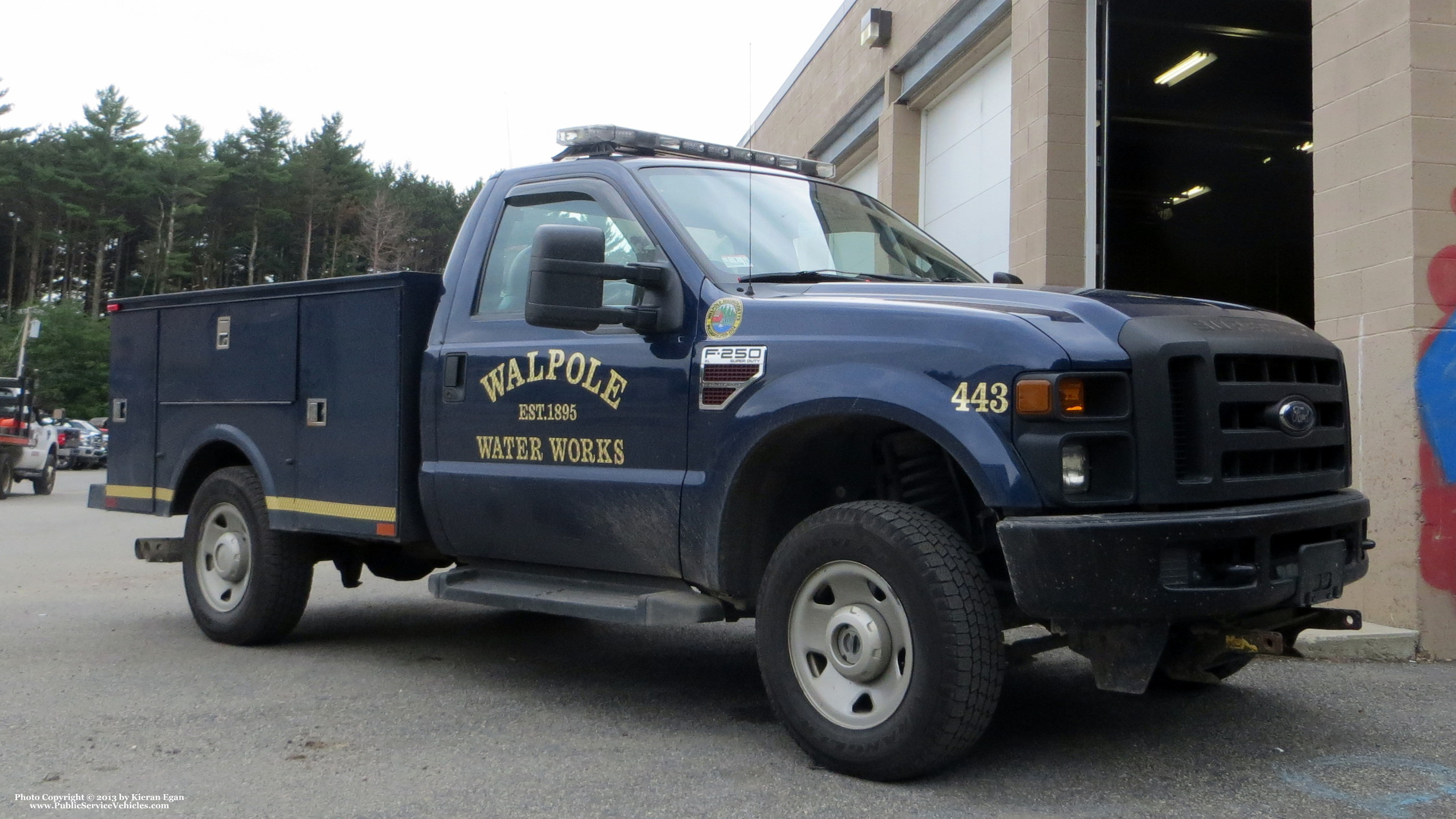 A photo  of Walpole Water Department
            Truck 443, a 2010 Ford F-350             taken by Kieran Egan