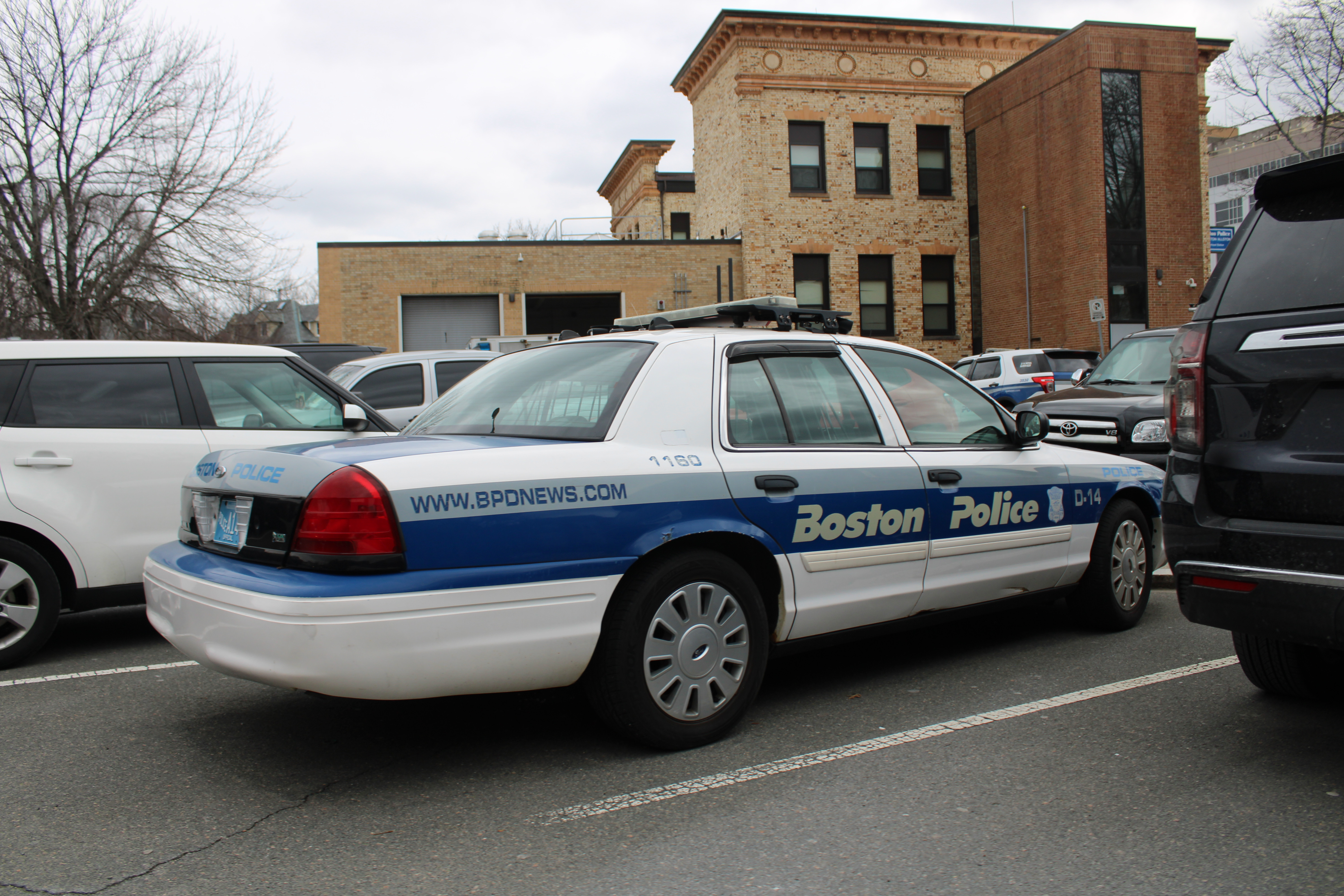 A photo  of Boston Police
            Cruiser 1160, a 2011 Ford Crown Victoria Police Interceptor             taken by @riemergencyvehicles