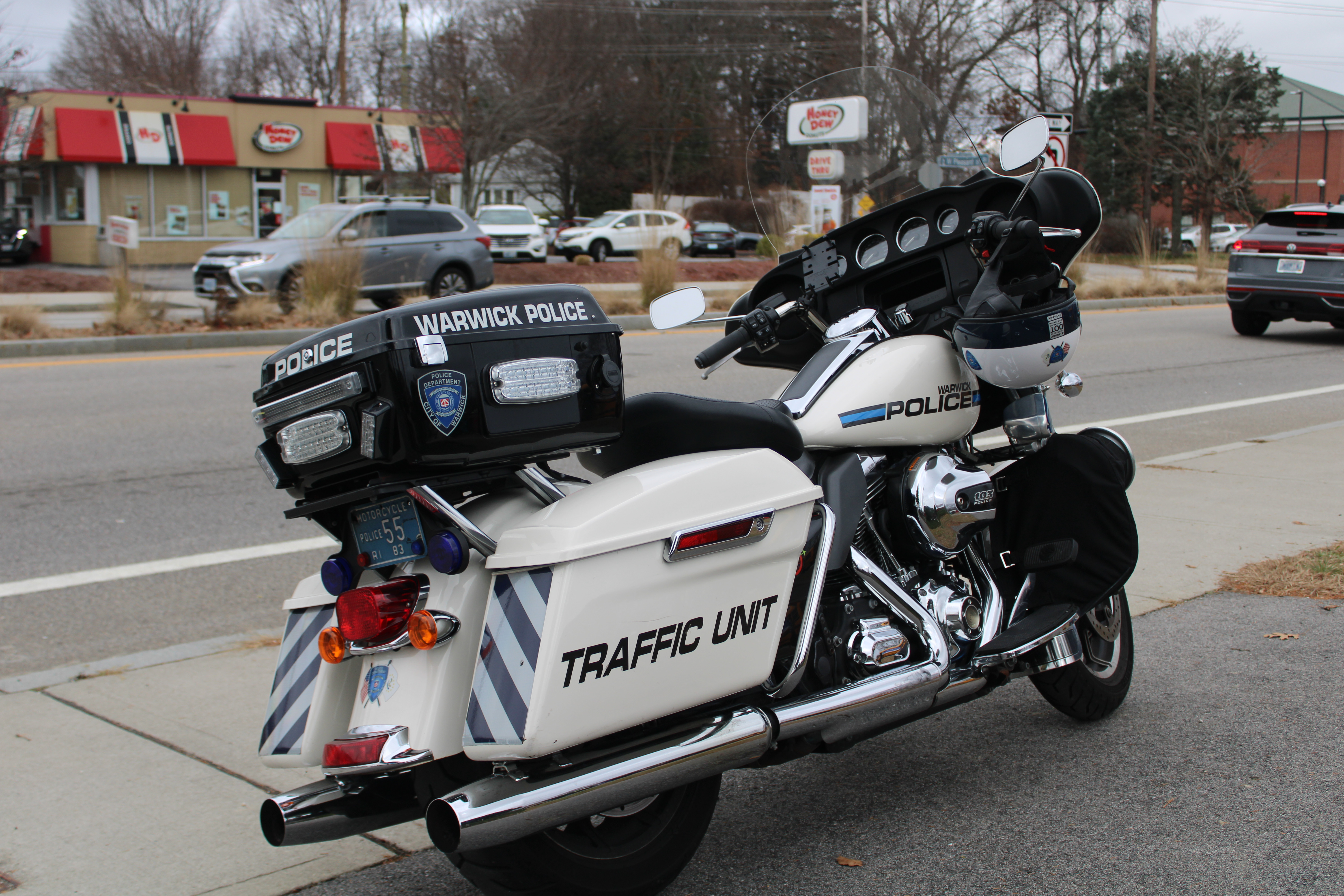 A photo  of Warwick Police
            Motorcycle 2, a 2010-2015 Harley Davidson Electra Glide             taken by @riemergencyvehicles