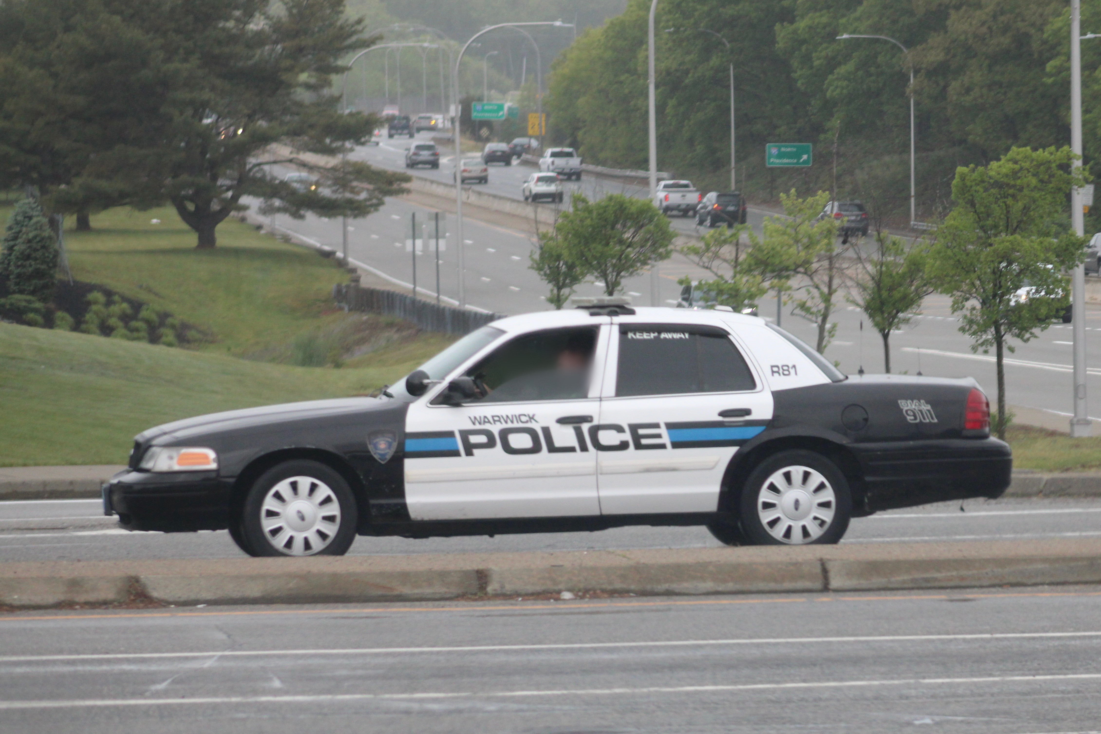 A photo  of Warwick Police
            Cruiser R-81, a 2009-2011 Ford Crown Victoria Police Interceptor             taken by @riemergencyvehicles