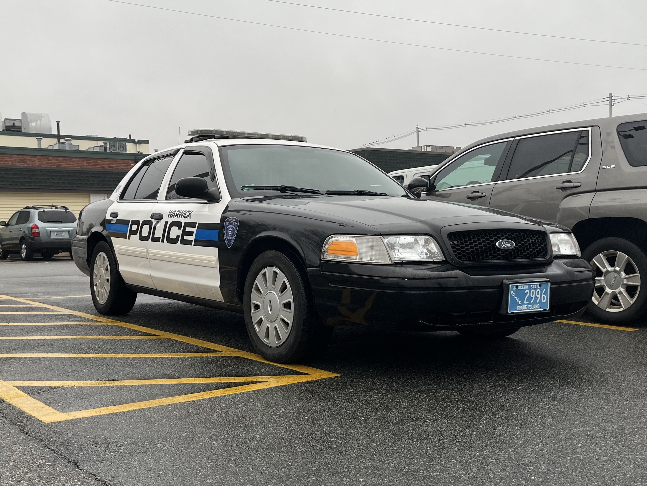 A photo  of Warwick Police
            Cruiser R-81, a 2009-2011 Ford Crown Victoria Police Interceptor             taken by @riemergencyvehicles