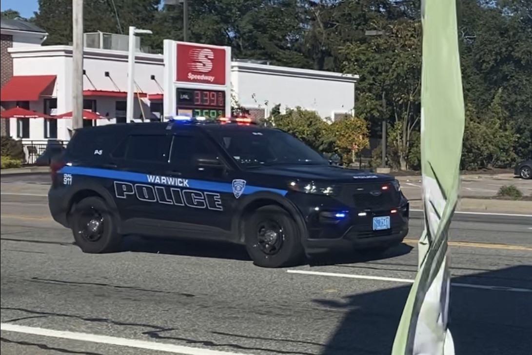 A photo  of Warwick Police
            Cruiser P-5, a 2021 Ford Police Interceptor Utility             taken by @riemergencyvehicles