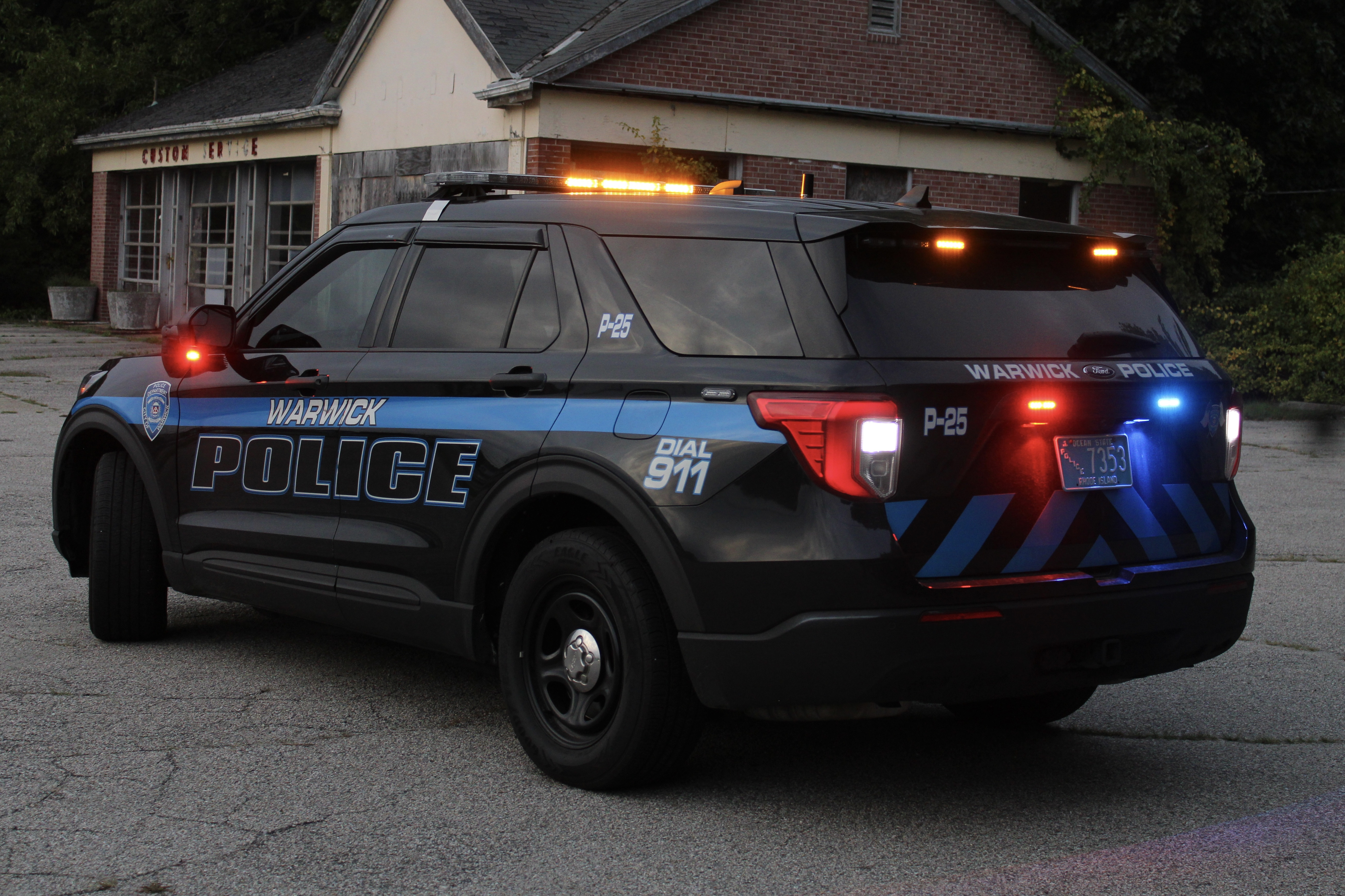 A photo  of Warwick Police
            Cruiser P-25, a 2021 Ford Police Interceptor Utility             taken by @riemergencyvehicles