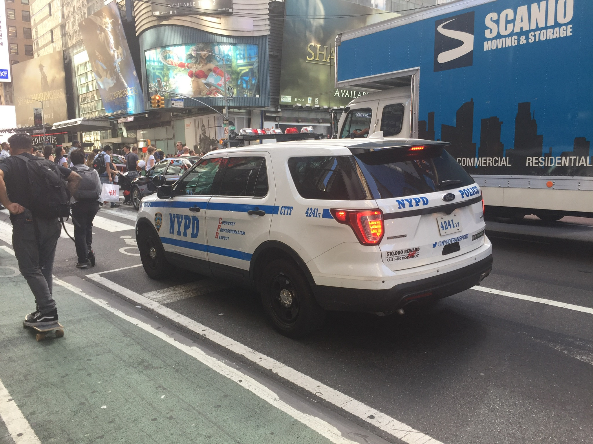 A photo  of New York Police Department
            Cruiser 4241 17, a 2017 Ford Police Interceptor Utility             taken by @riemergencyvehicles