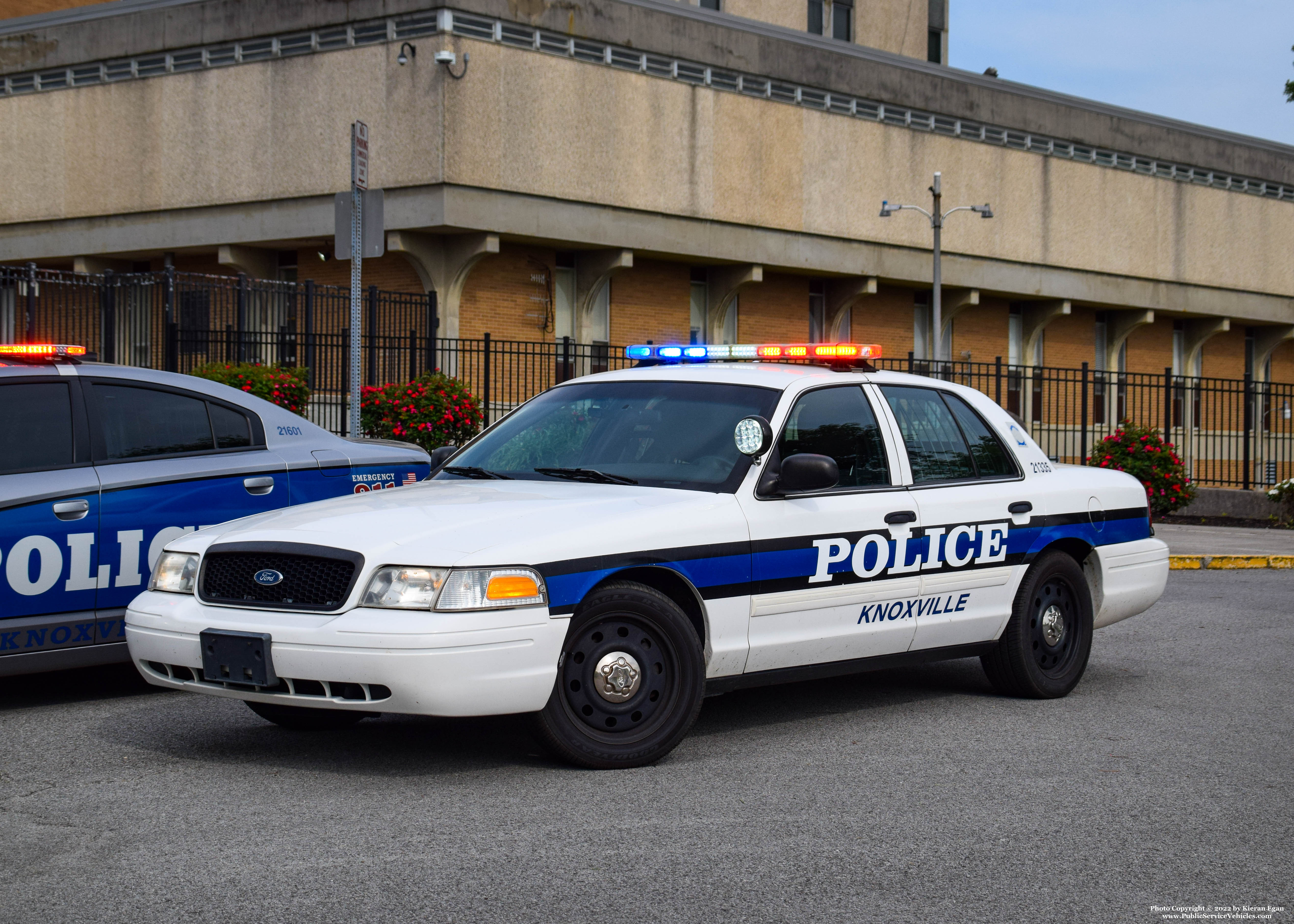 A photo  of Knoxville Police
            Cruiser 21335, a 2009-2011 Ford Crown Victoria Police Interceptor             taken by Kieran Egan