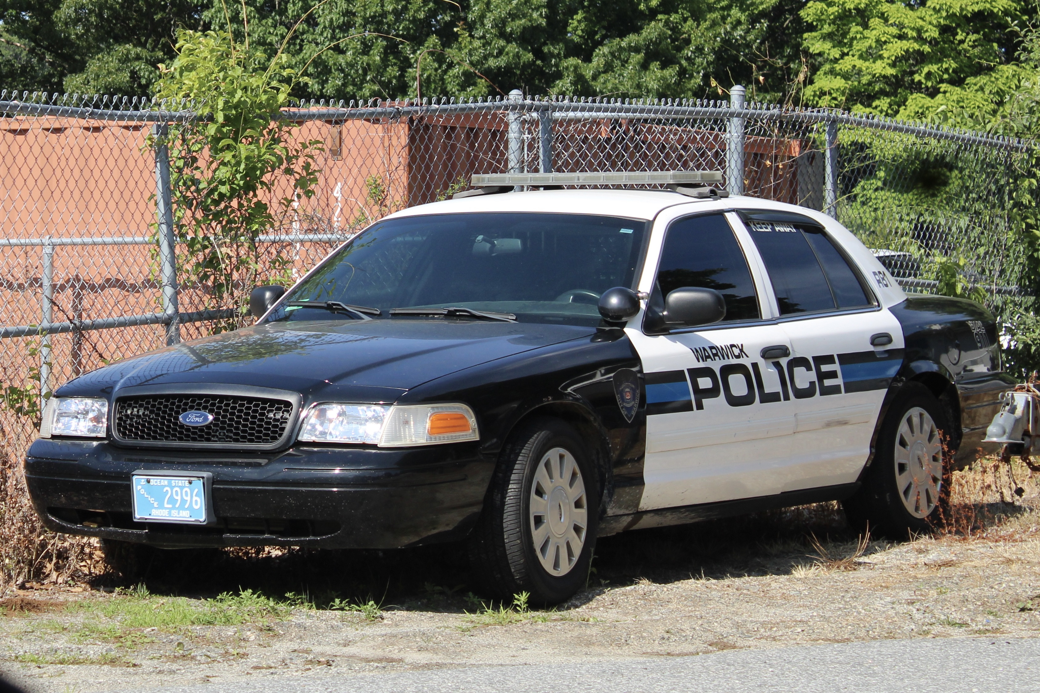 A photo  of Warwick Police
            Cruiser R-81, a 2009-2011 Ford Crown Victoria Police Interceptor             taken by @riemergencyvehicles