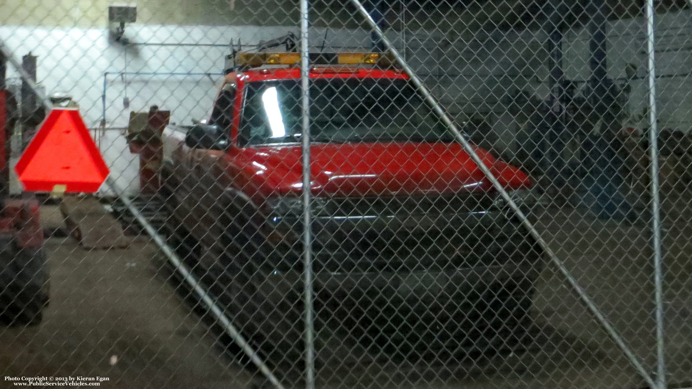 A photo  of Providence Public Works
            Truck 222, a 1999-2006 Chevrolet Silverado             taken by Kieran Egan