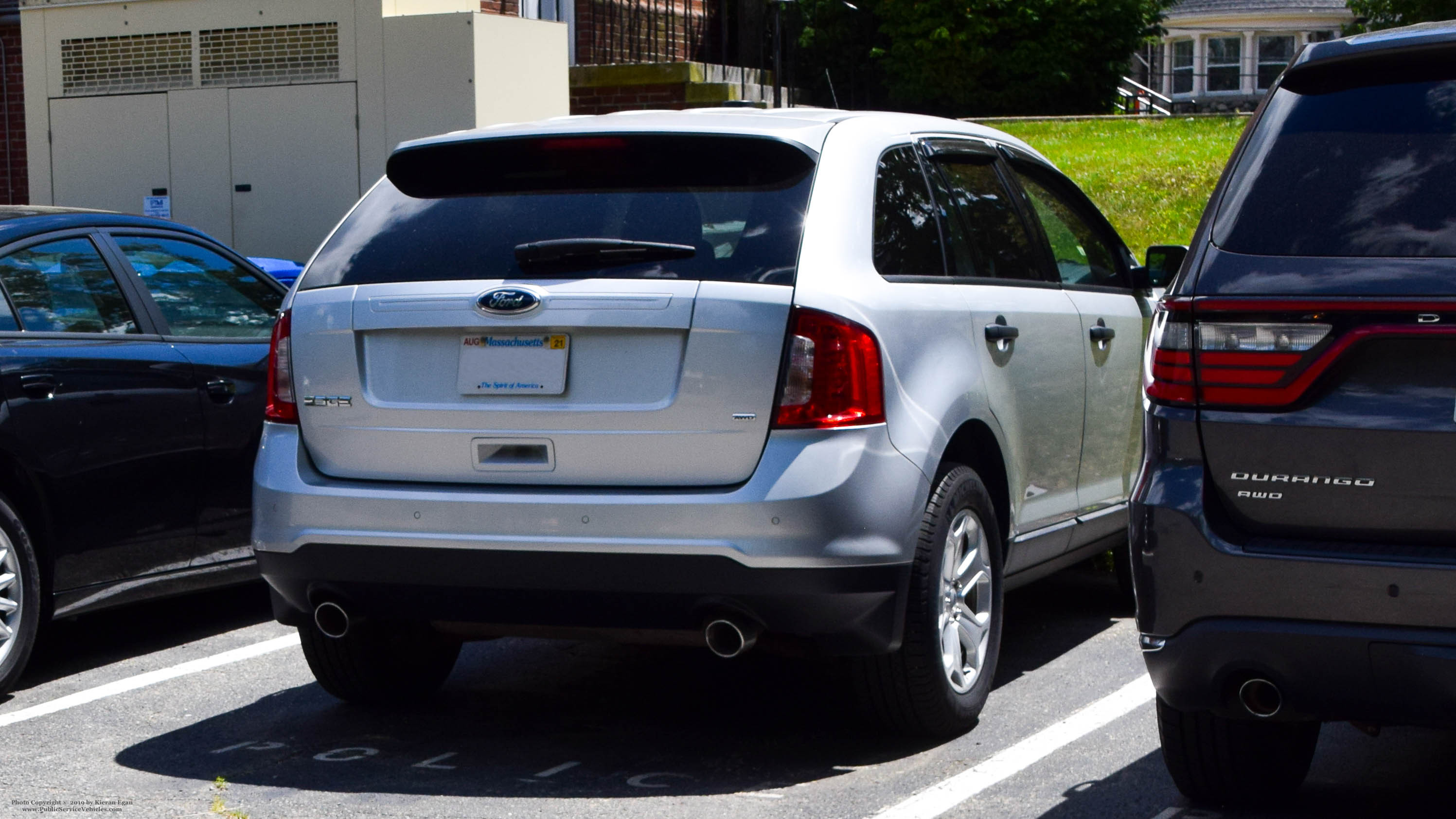 A photo  of Lexington Police
            Unmarked Unit, a 2011-2017 Ford Edge             taken by Kieran Egan