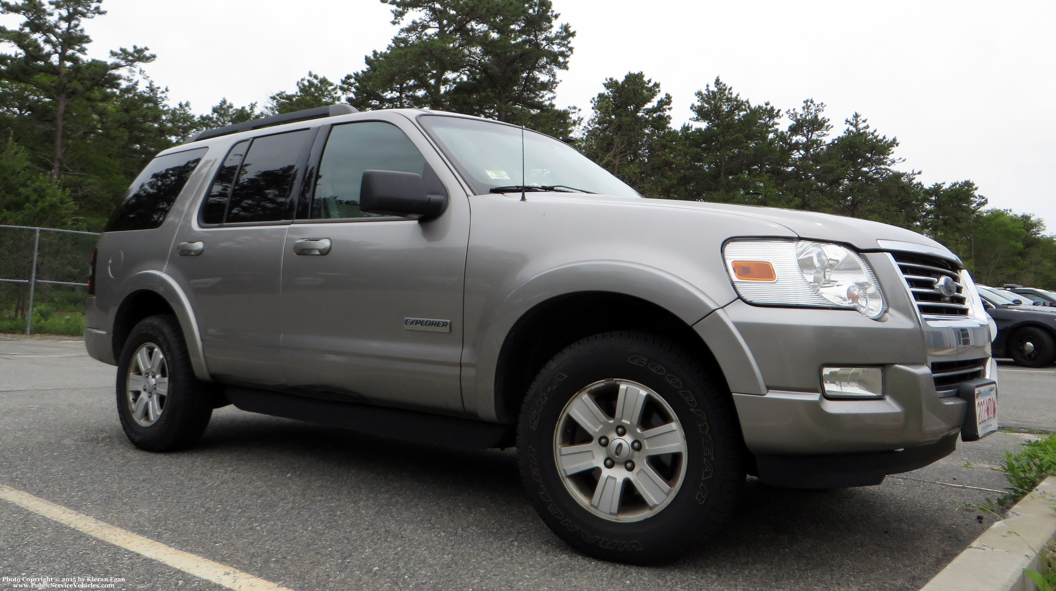 A photo  of Yarmouth Police
            J-4, a 2006-2010 Ford Explorer             taken by Kieran Egan