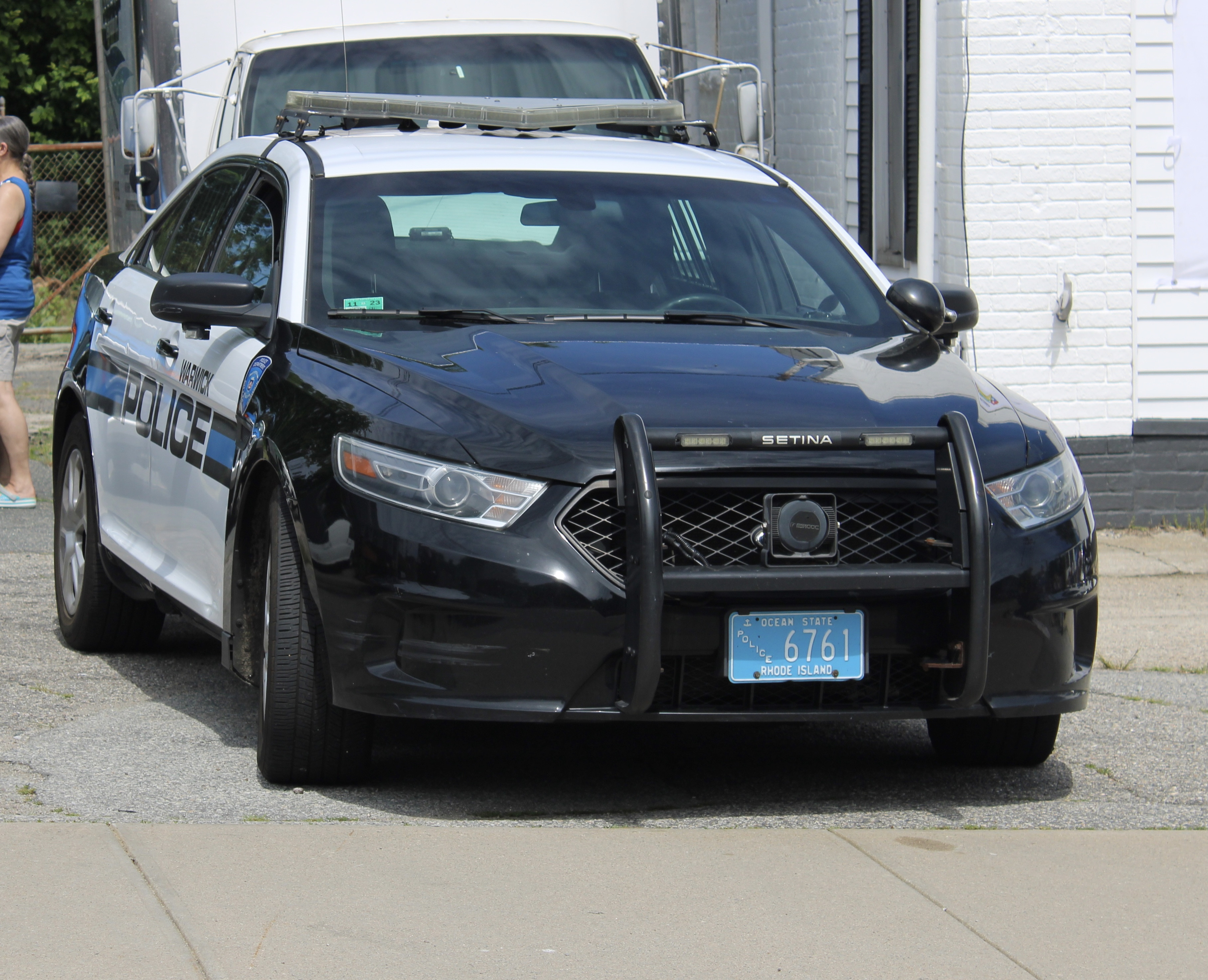 A photo  of Warwick Police
            Cruiser R-77, a 2015 Ford Police Interceptor Sedan             taken by @riemergencyvehicles