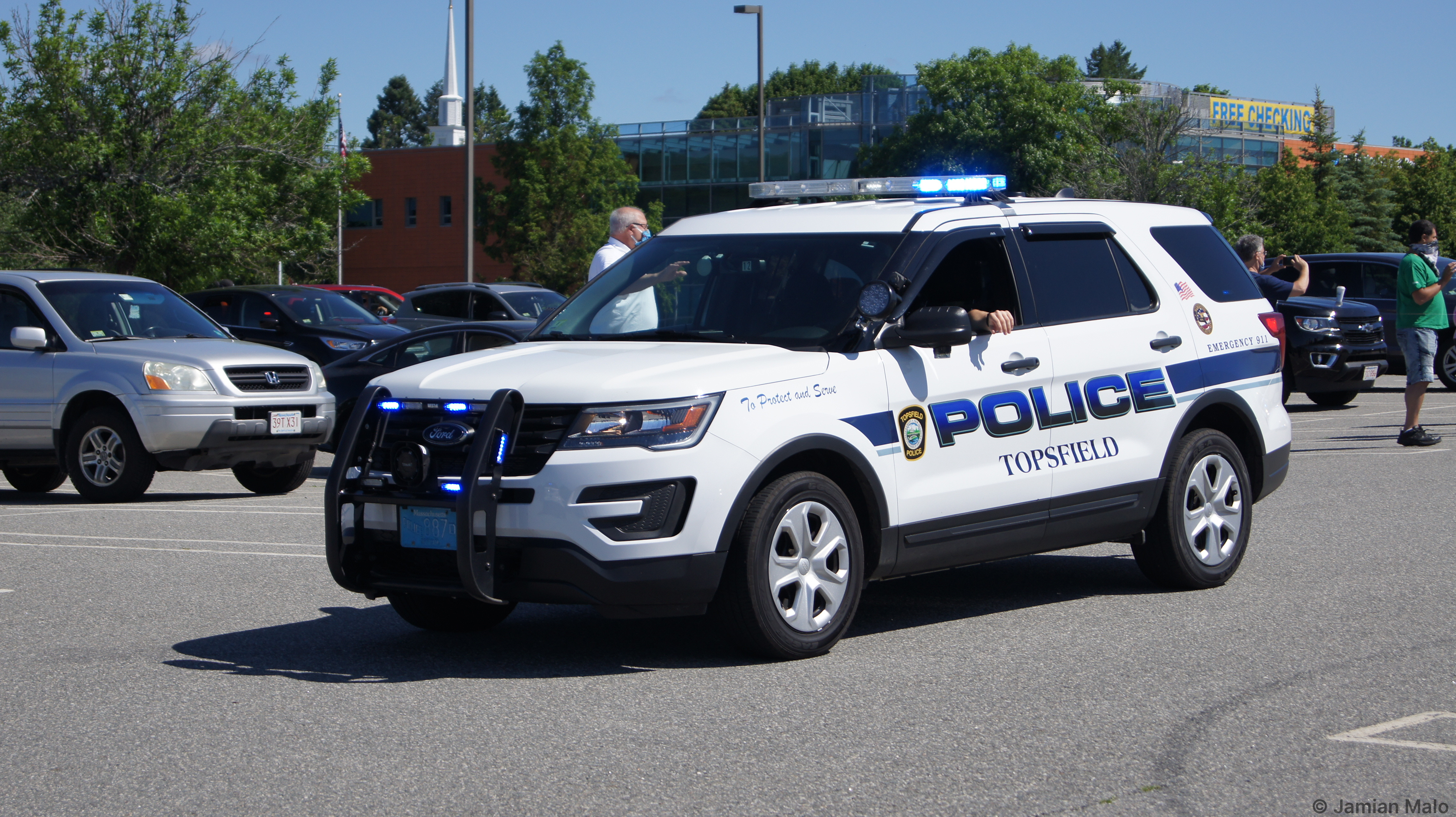 A photo  of Topsfield Police
            Cruiser 12, a 2016-2019 Ford Police Interceptor Utility             taken by Jamian Malo