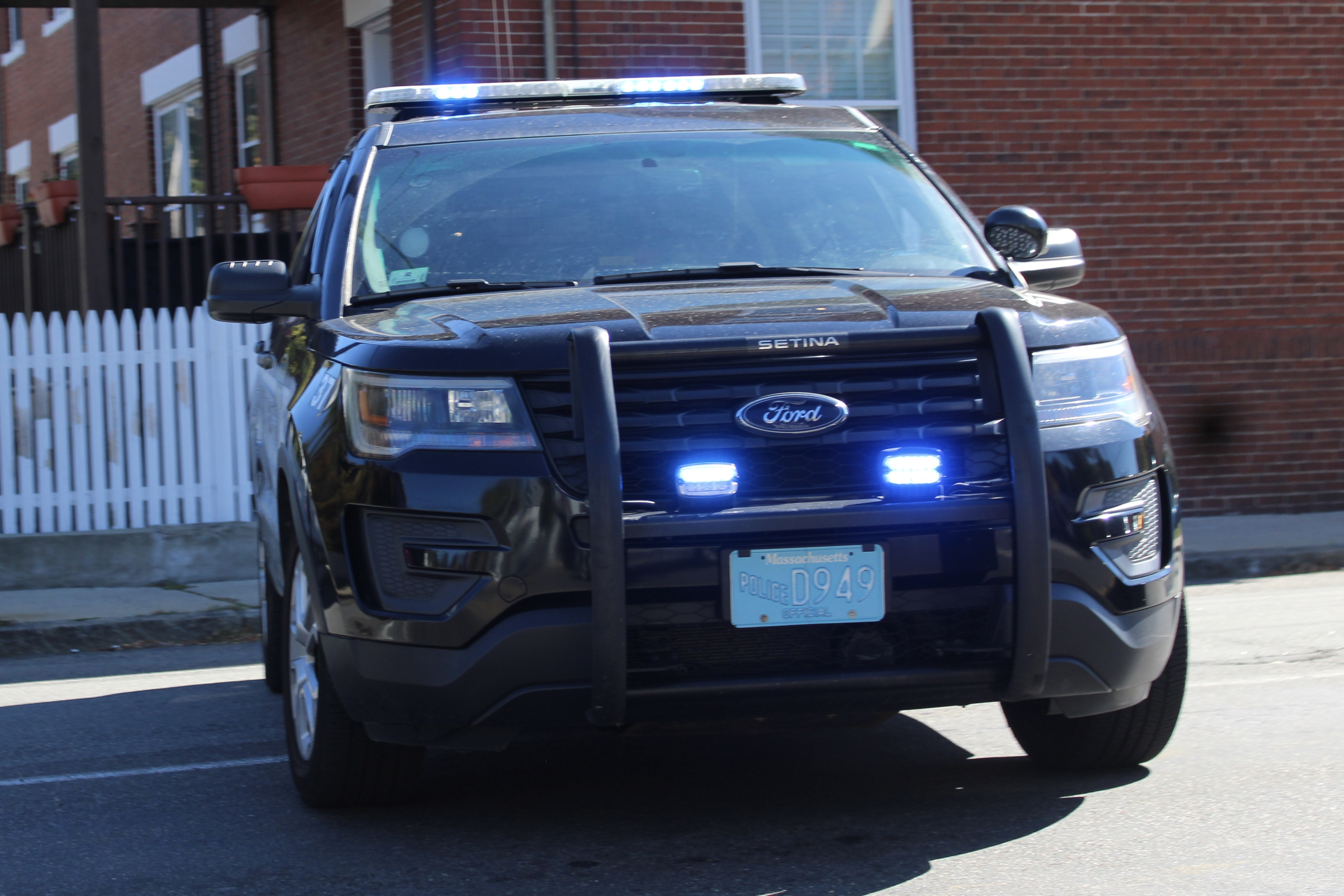 A photo  of Salem Police
            Cruiser 37, a 2017 Ford Police Interceptor Utility             taken by @riemergencyvehicles