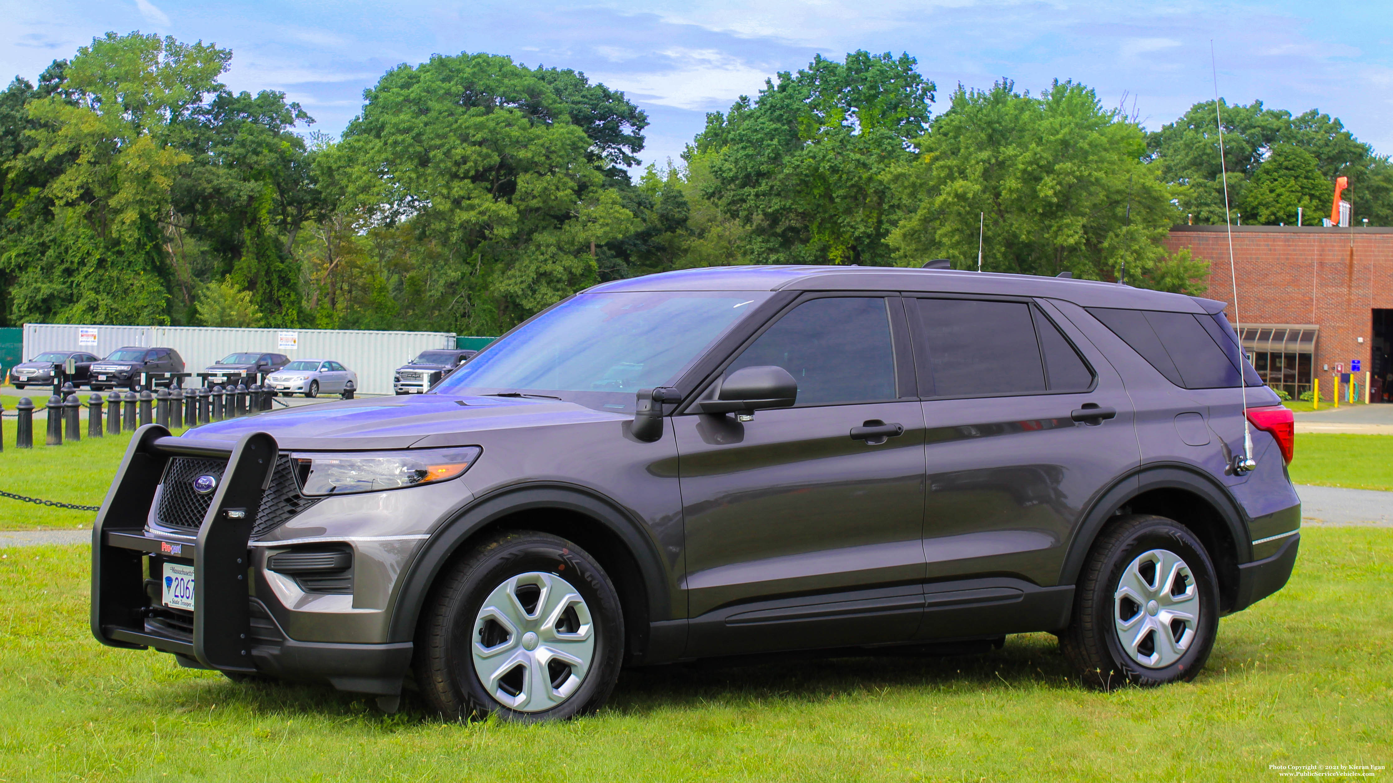 A photo  of Massachusetts State Police
            Cruiser 2067, a 2021 Ford Police Interceptor Utility Hybrid             taken by Kieran Egan