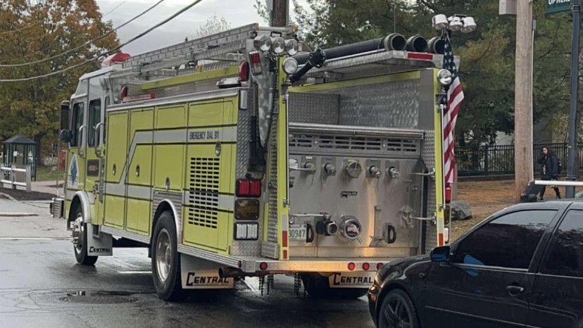 A photo  of Antique Fire Apparatus in New Hampshire
            Tenney Mountain Engine 4, a 1995 Spartan             taken by Erik Gooding