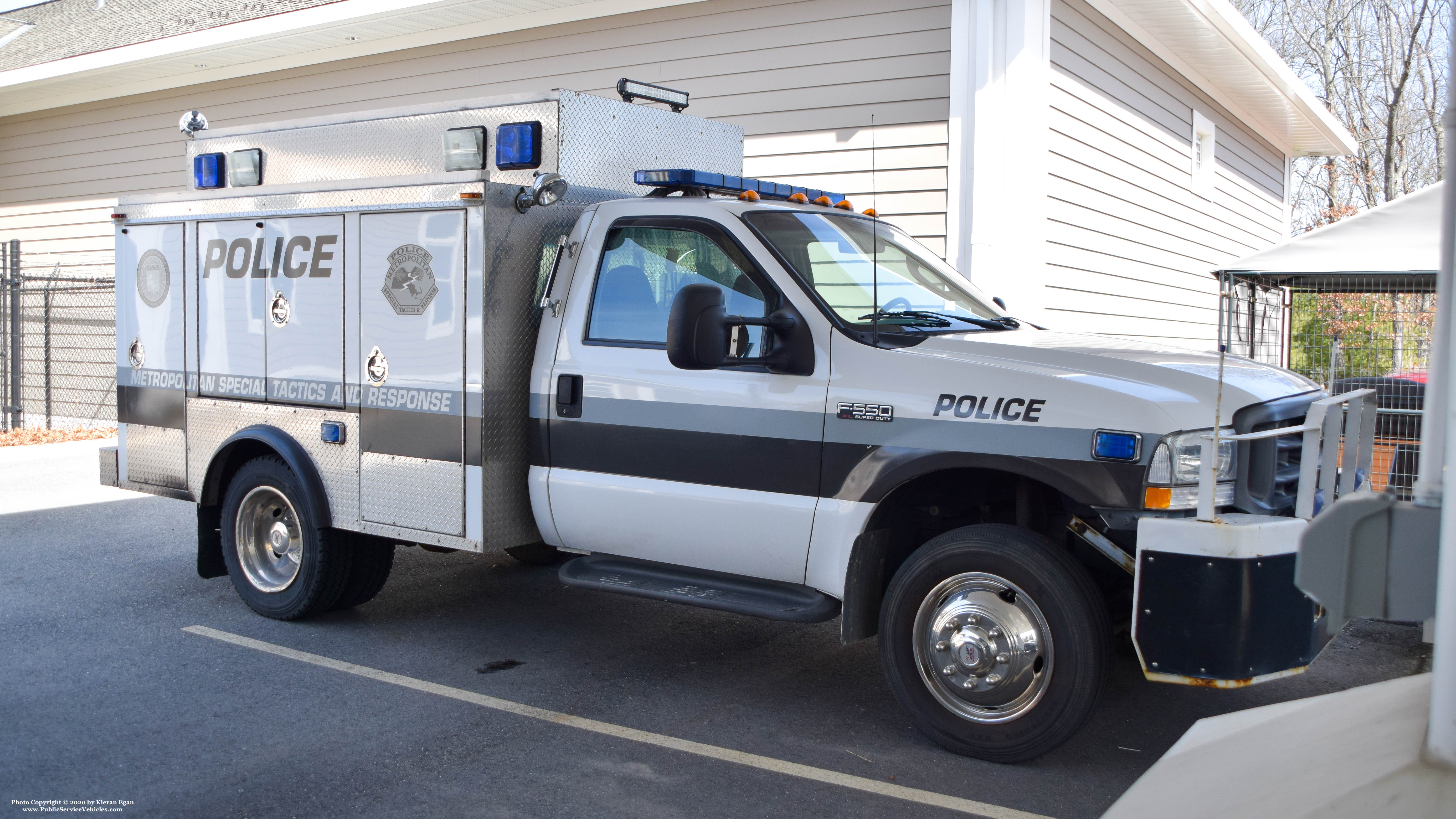 A photo  of Metropolitan Law Enforcement Council
            Special Weapons and Response Unit, a 2003 Ford F-550 XL             taken by Kieran Egan