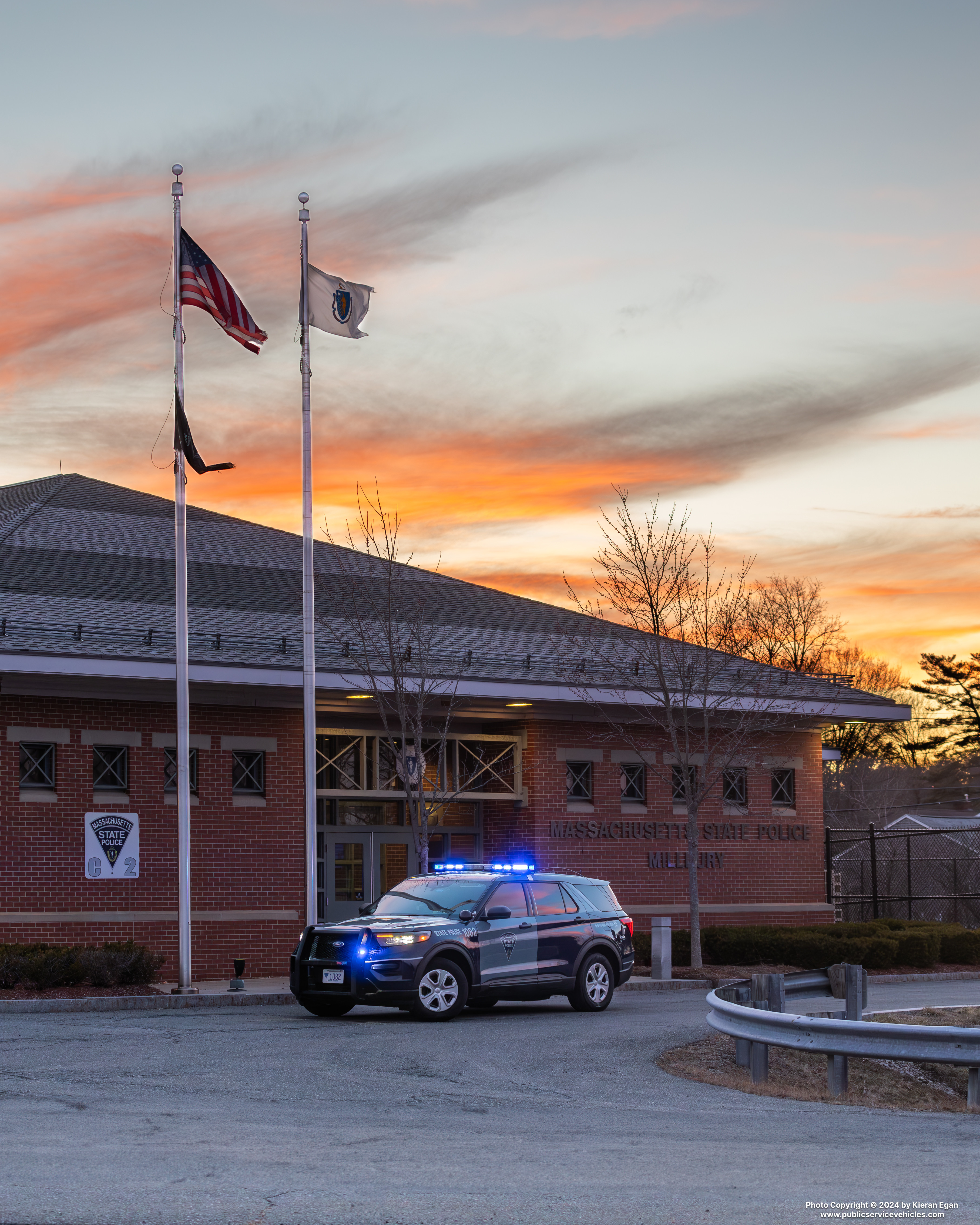 A photo  of Massachusetts State Police
            Cruiser 1082, a 2022 Ford Police Interceptor Utility Hybrid             taken by Kieran Egan