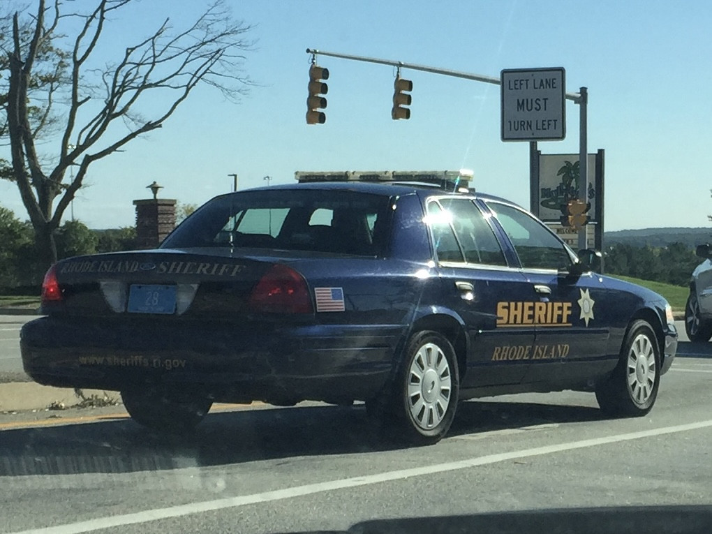 A photo  of Rhode Island Division of Sheriffs
            Cruiser 28, a 2006-2008 Ford Crown Victoria Police Interceptor             taken by @riemergencyvehicles