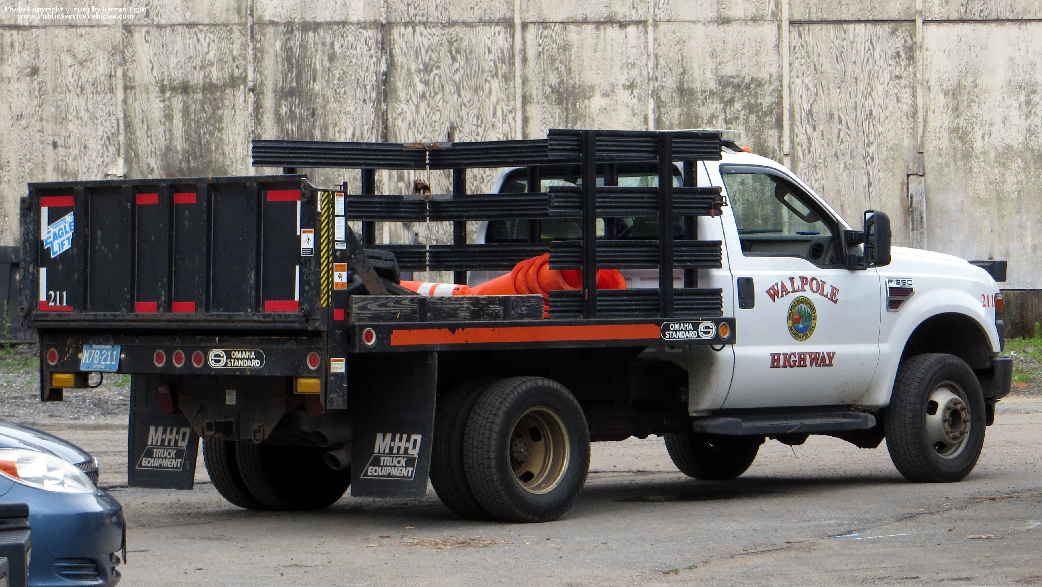 A photo  of Walpole Highway Department
            Truck 211, a 2008 Ford F-350             taken by Kieran Egan