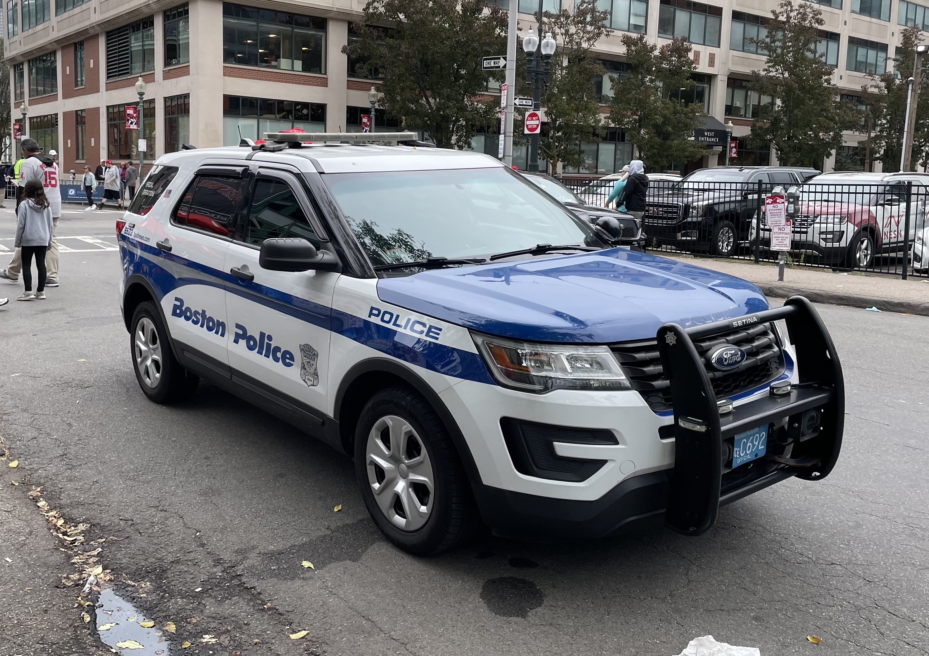 A photo  of Boston Police
            Cruiser 6533, a 2016 Ford Police Interceptor Utility             taken by @riemergencyvehicles