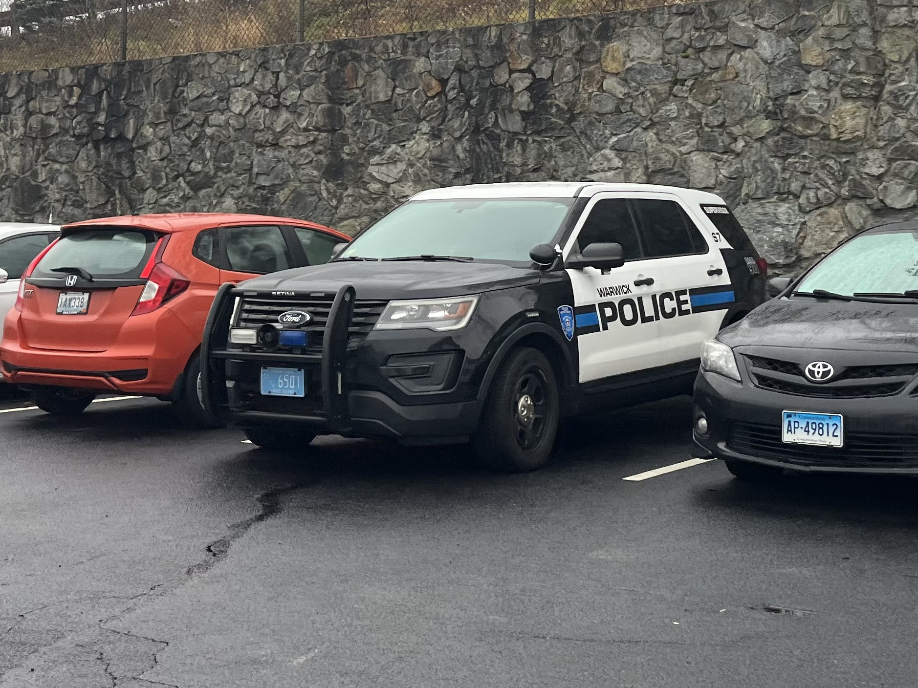 A photo  of Warwick Police
            Supervisor 7, a 2017 Ford Police Interceptor Utility             taken by @riemergencyvehicles