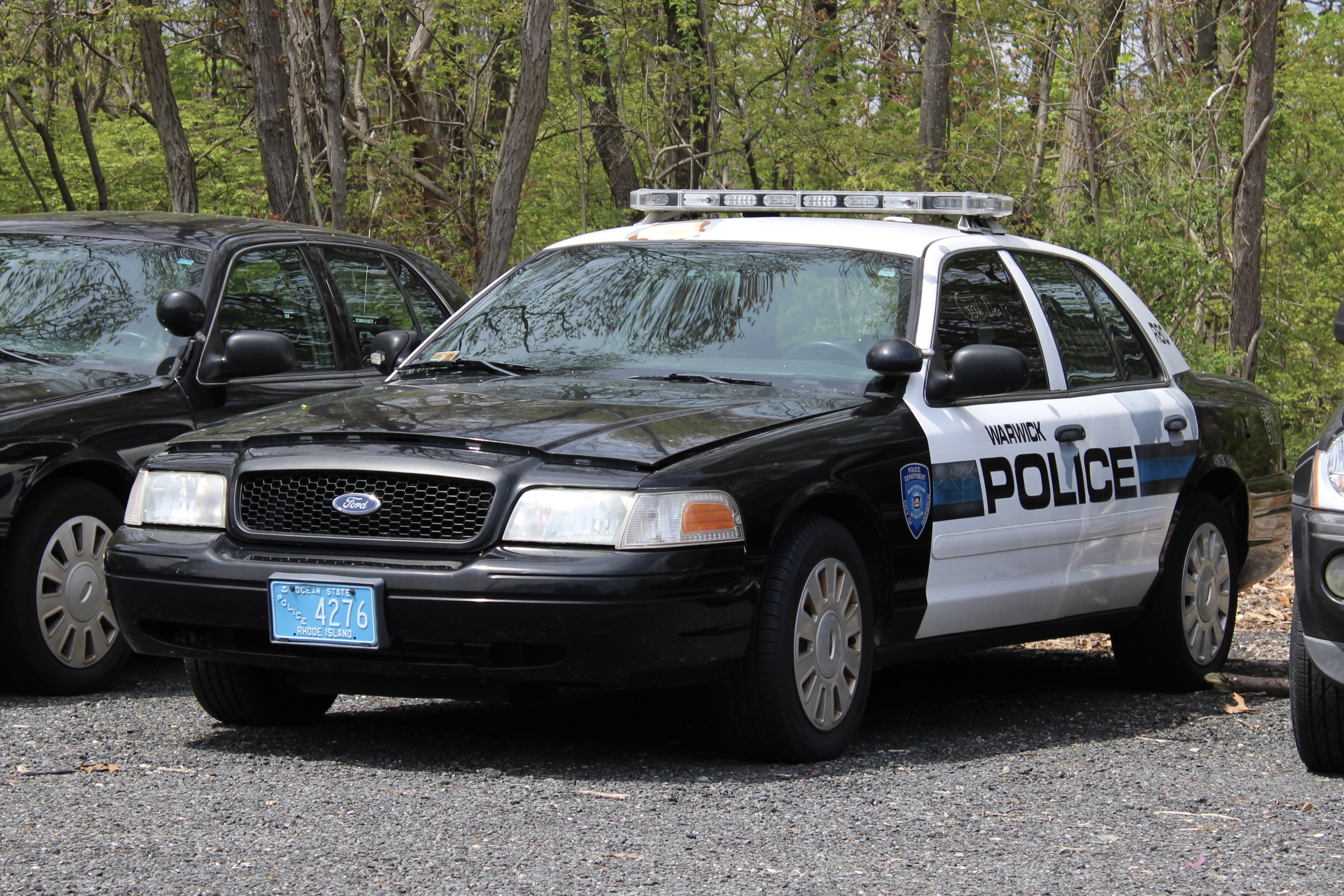 A photo  of Warwick Police
            Cruiser R-80, a 2006-2008 Ford Crown Victoria Police Interceptor             taken by @riemergencyvehicles