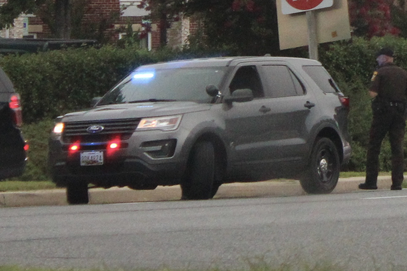 A photo  of Charles County Sheriff
            Unmarked Unit, a 2016-2019 Ford Police Interceptor Utility             taken by @riemergencyvehicles