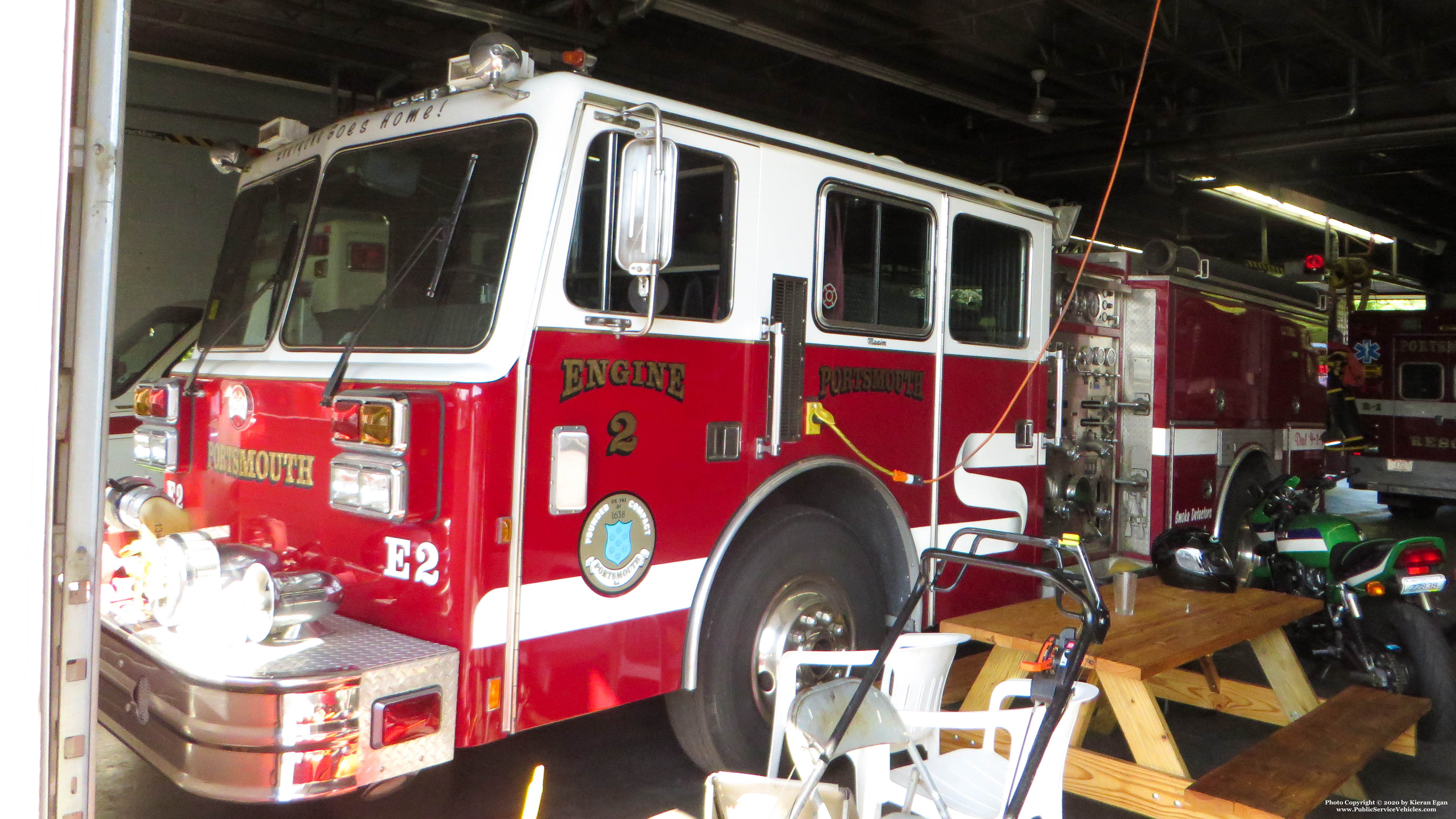 A photo  of Portsmouth Fire
            Engine 2, a 1989 Maxim             taken by Kieran Egan