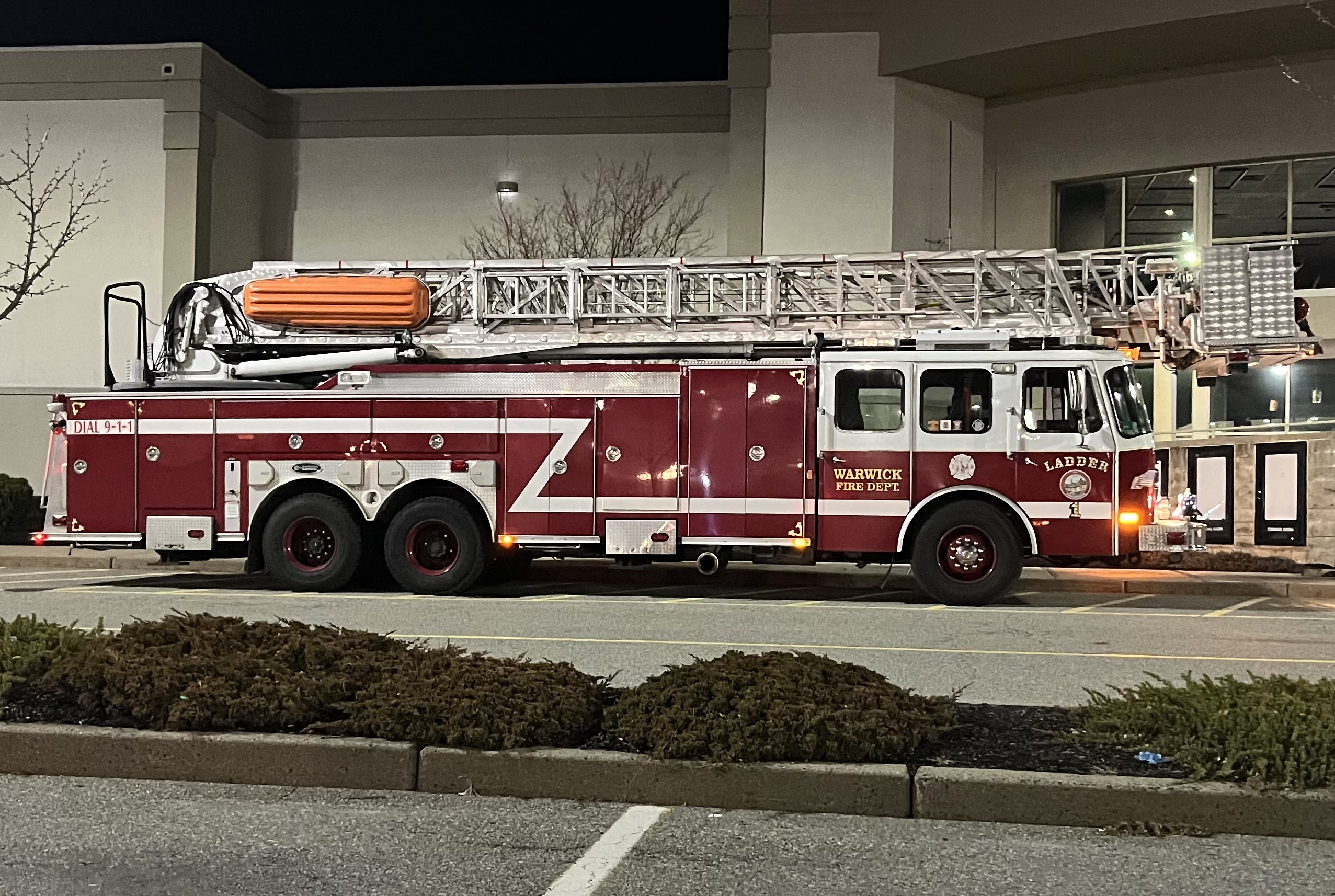 A photo  of Watertown Fire
            Ladder 1, a 2005 E-One Cyclone II             taken by @riemergencyvehicles