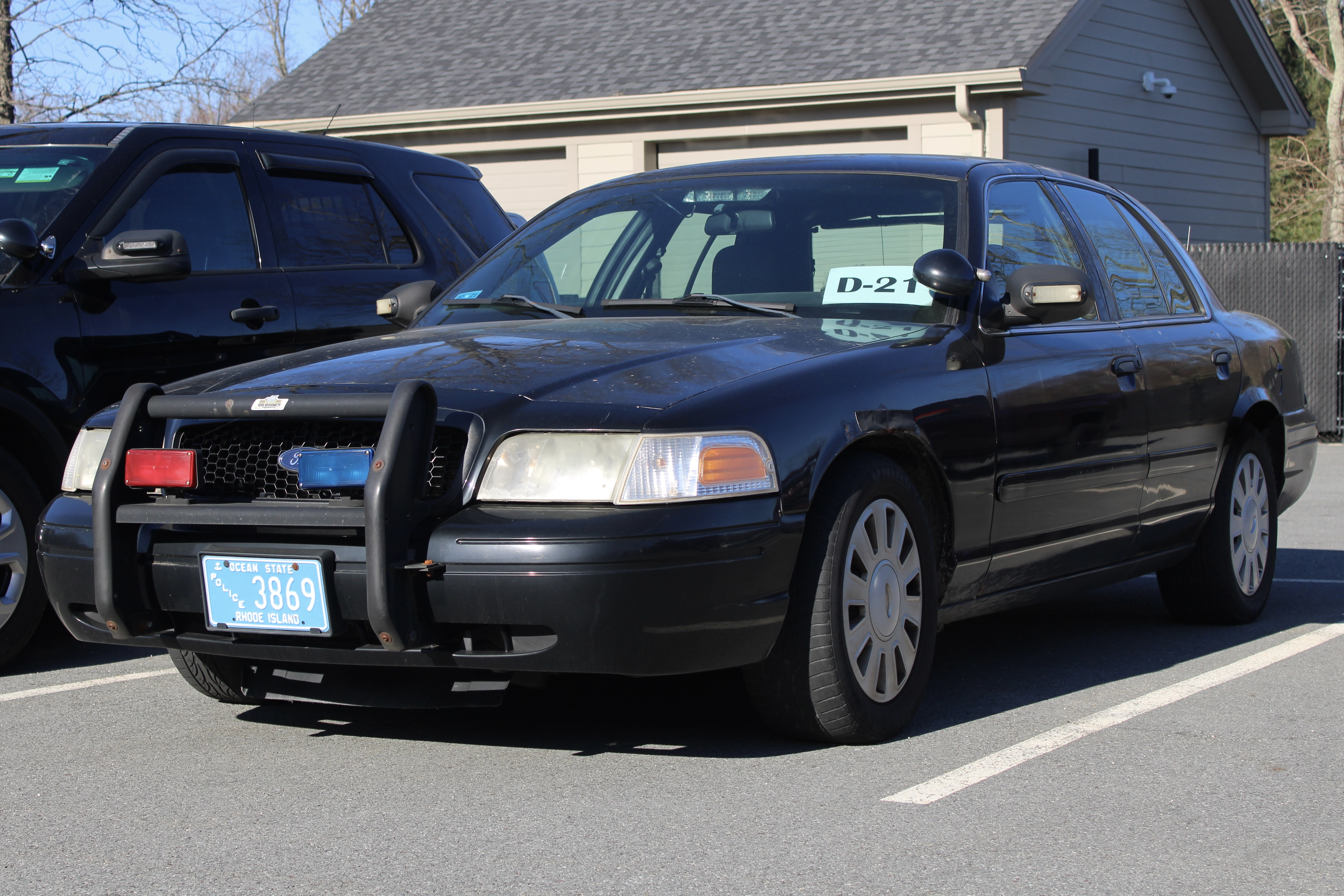 A photo  of Cumberland Police
            Unmarked Unit, a 2006-2008 Ford Crown Victoria Police Interceptor             taken by @riemergencyvehicles