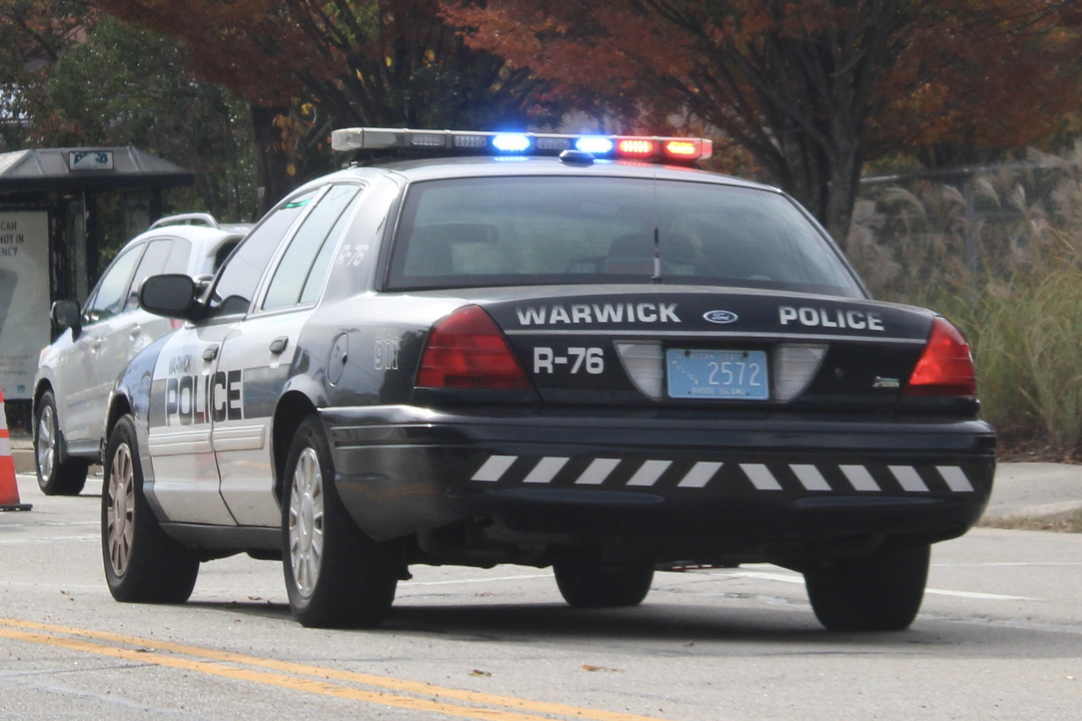 A photo  of Warwick Police
            Cruiser R-76, a 2009-2011 Ford Crown Victoria Police Interceptor             taken by @riemergencyvehicles