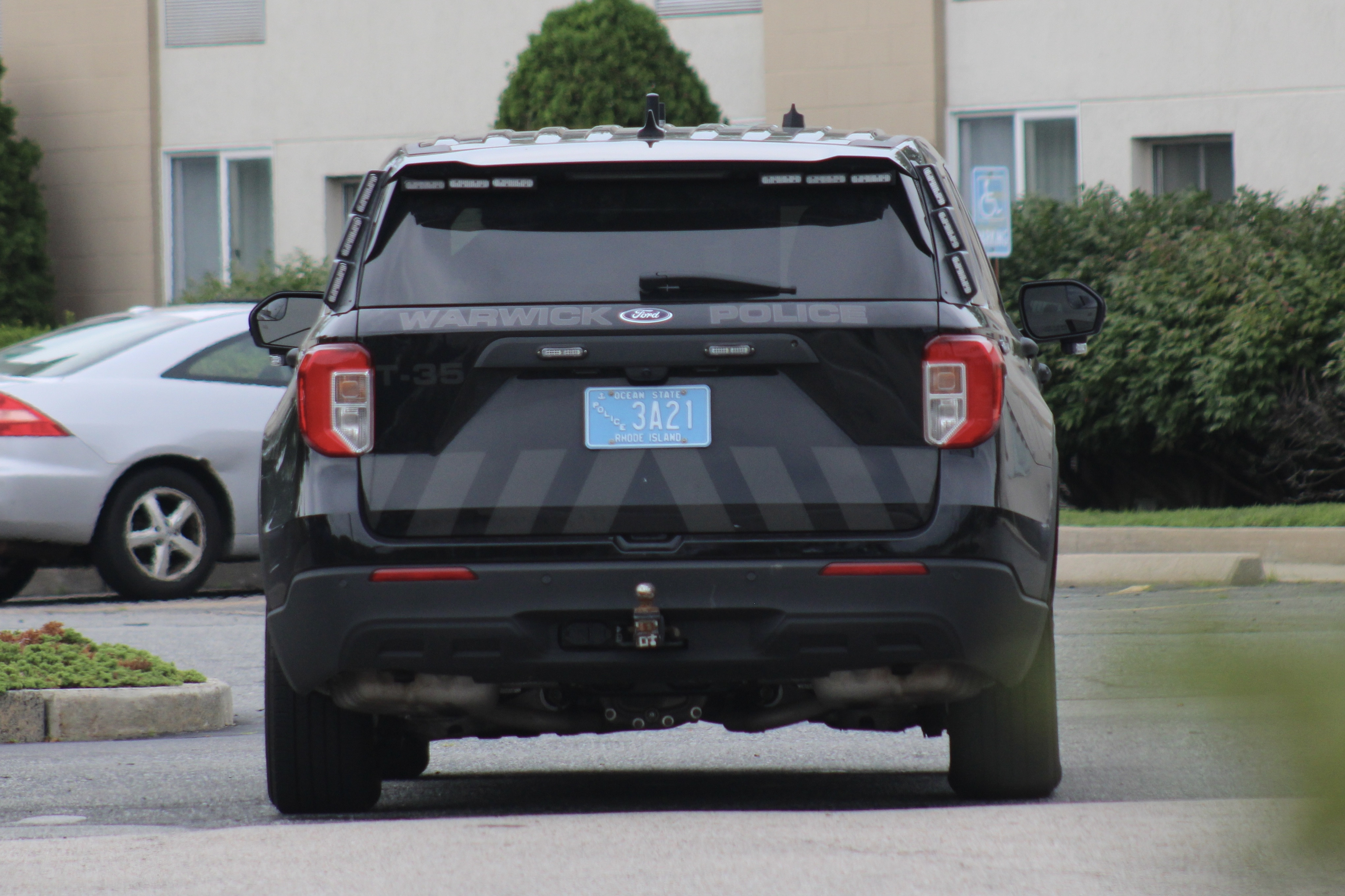 A photo  of Warwick Police
            Cruiser T-35, a 2021 Ford Police Interceptor Utility             taken by @riemergencyvehicles