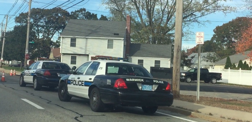 A photo  of Warwick Police
            Cruiser R-76, a 2009-2011 Ford Crown Victoria Police Interceptor             taken by @riemergencyvehicles