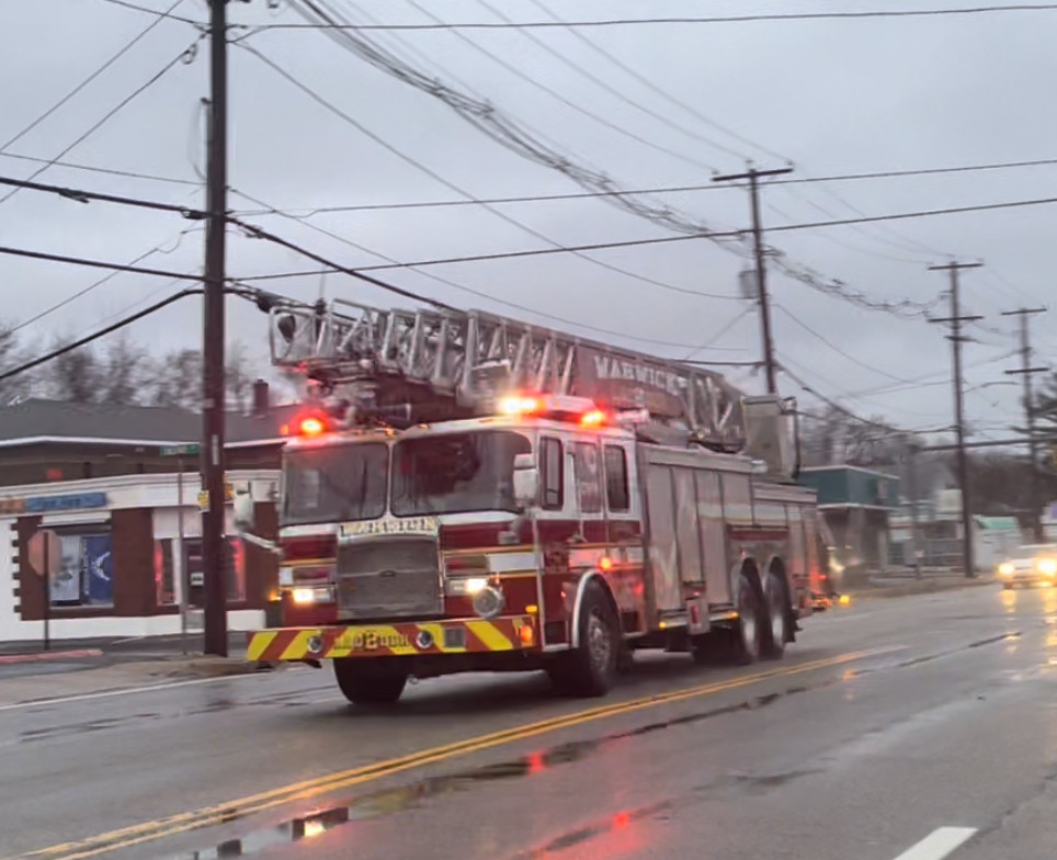 A photo  of Warwick Fire
            Ladder 2, a 2010 E-One Cyclone II             taken by @riemergencyvehicles