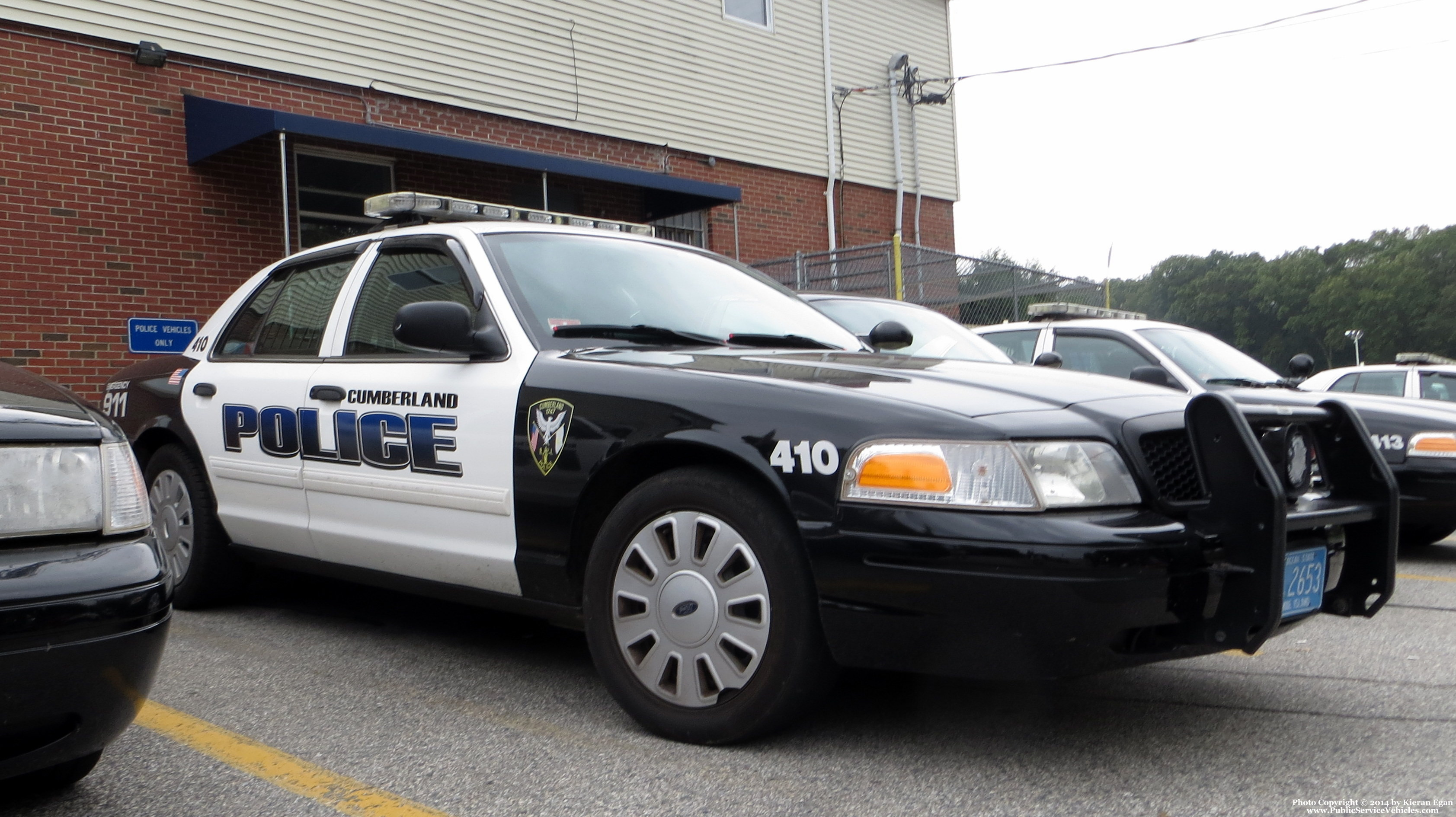 A photo  of Cumberland Police
            Cruiser 410, a 2009-2011 Ford Crown Victoria Police Interceptor             taken by Kieran Egan