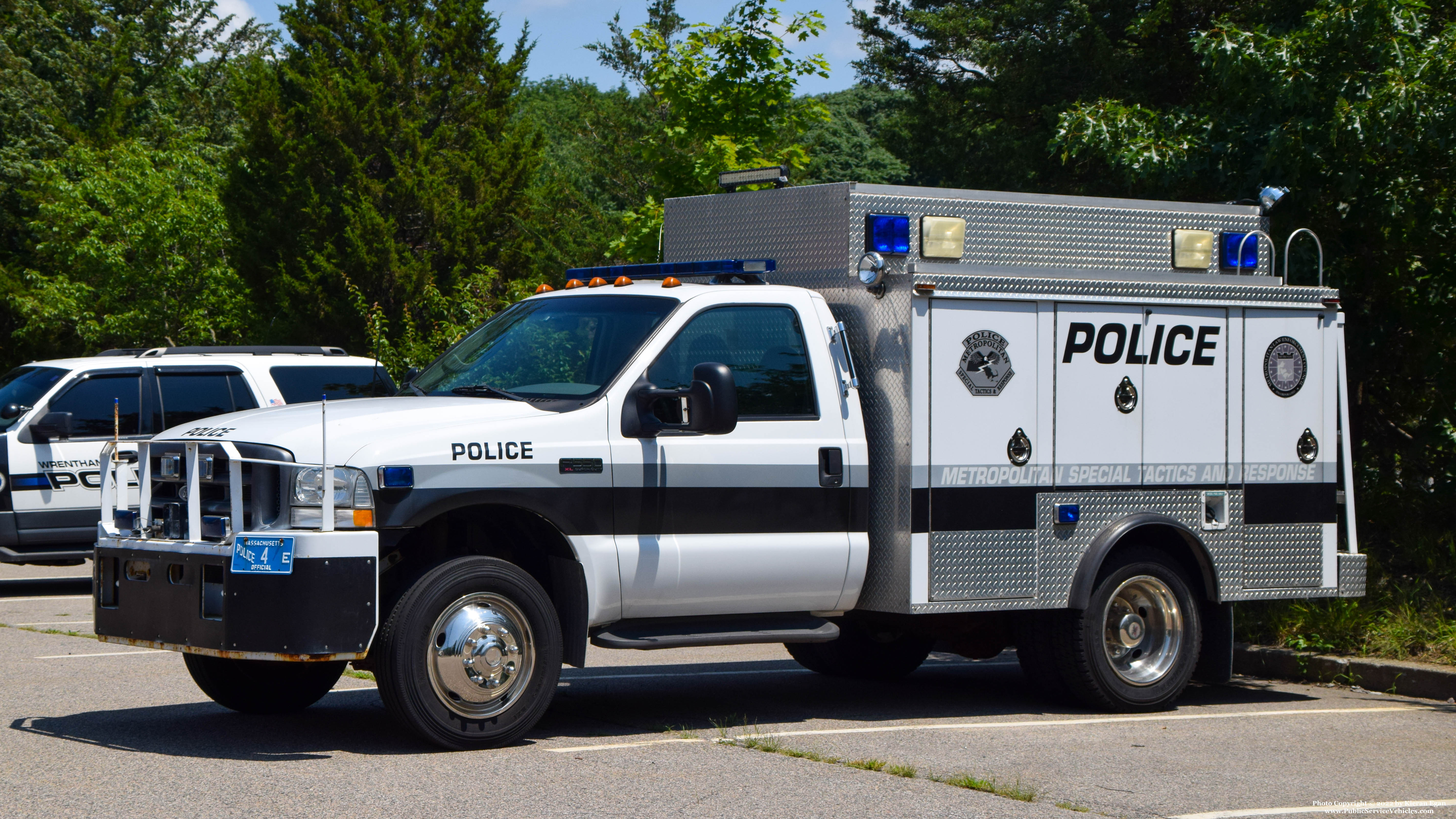 A photo  of Metropolitan Law Enforcement Council
            Special Weapons and Response Unit, a 2003 Ford F-550 XL             taken by Kieran Egan