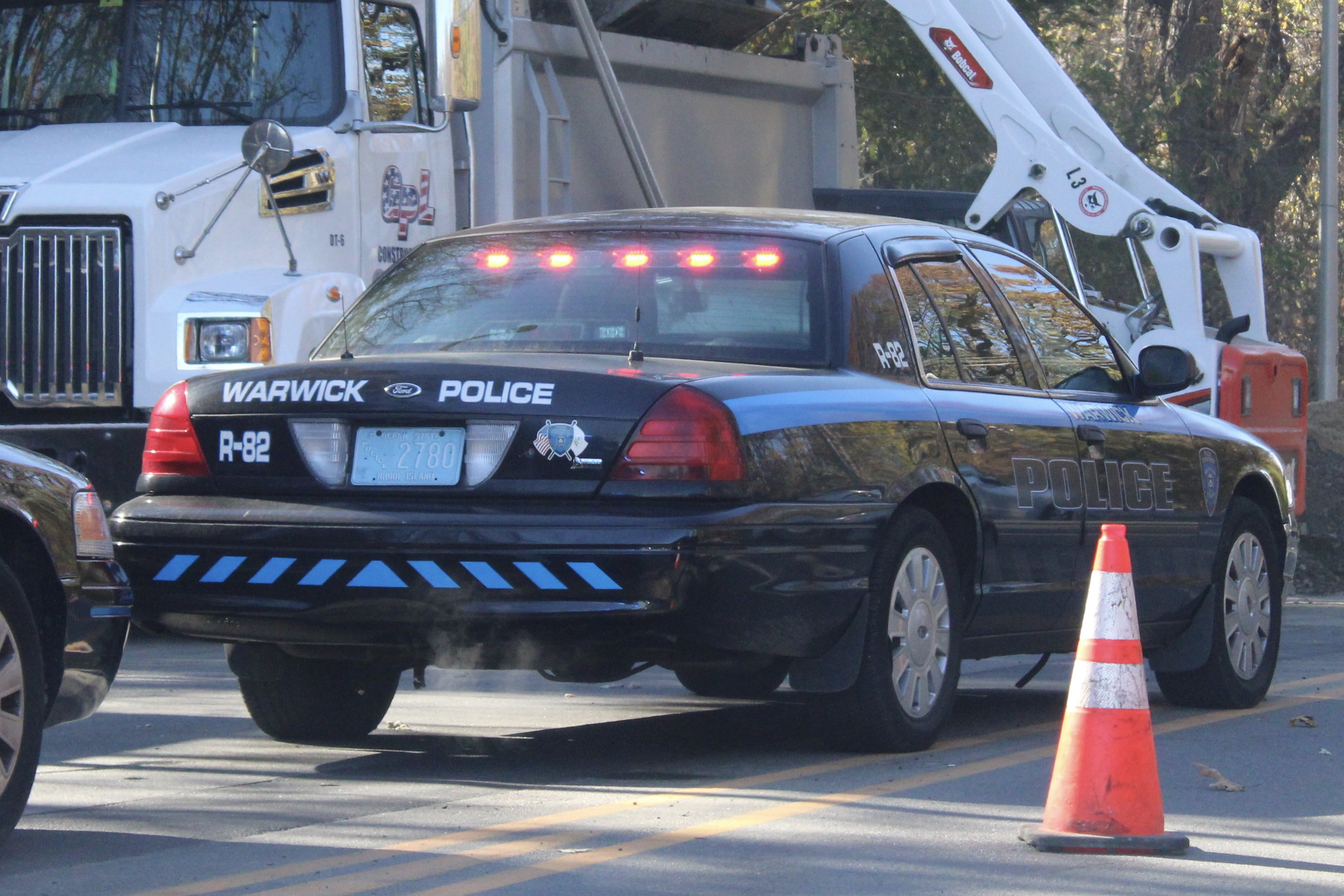 A photo  of Warwick Police
            Cruiser R-82, a 2009-2011 Ford Crown Victoria Police Interceptor             taken by @riemergencyvehicles