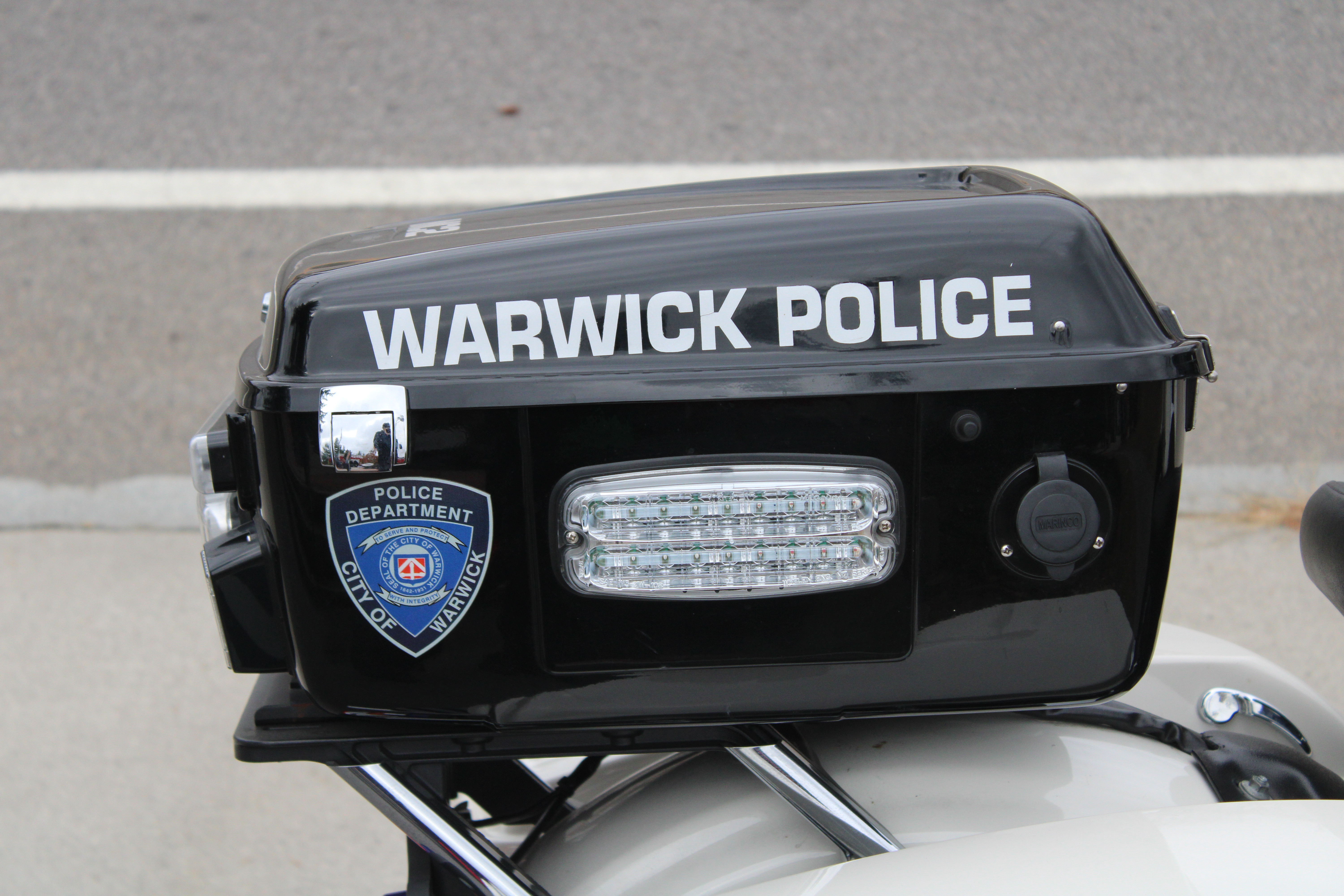 A photo  of Warwick Police
            Motorcycle 2, a 2010-2015 Harley Davidson Electra Glide             taken by @riemergencyvehicles