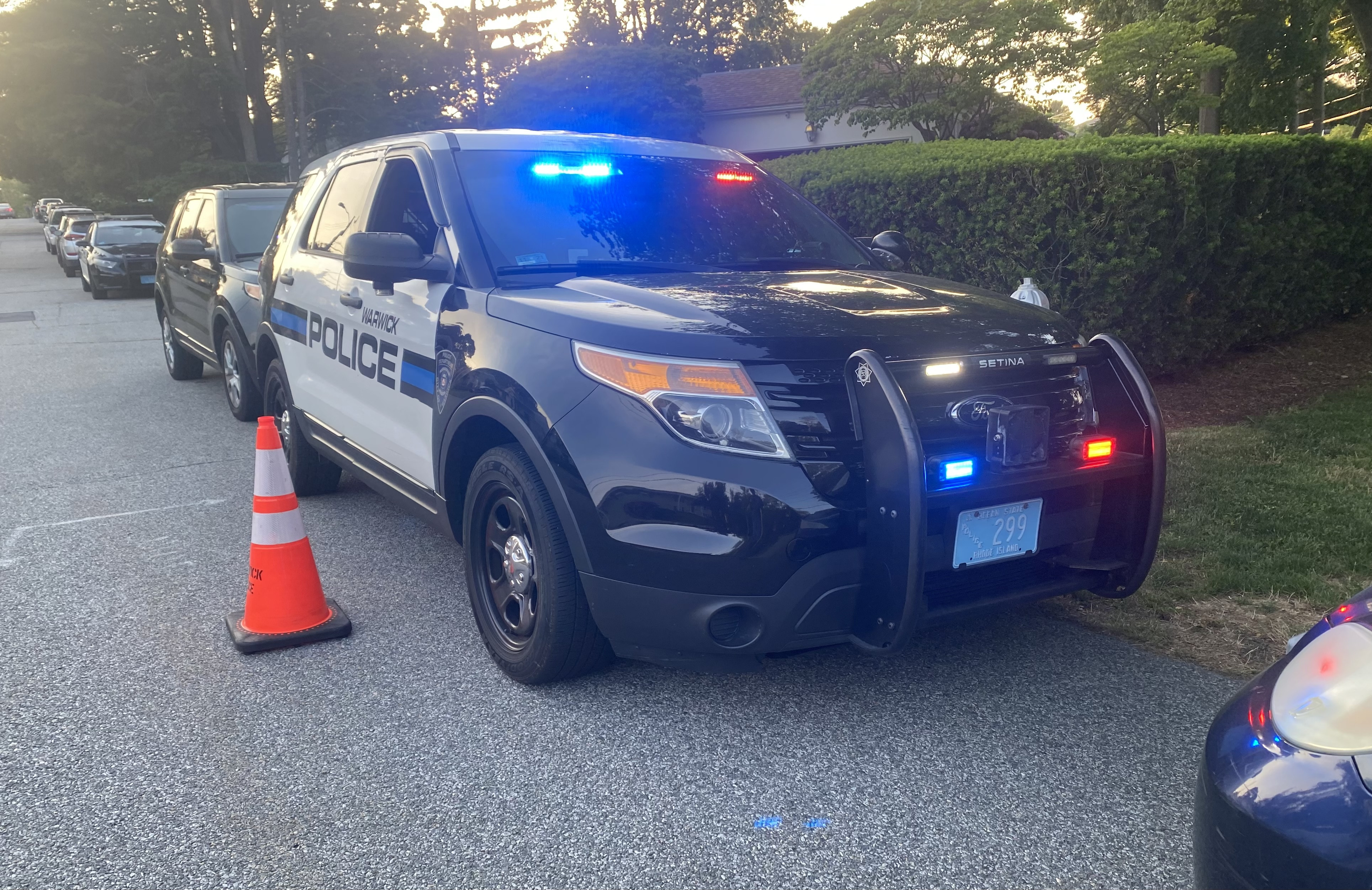 A photo  of Warwick Police
            Cruiser T-32, a 2013-2015 Ford Police Interceptor Utility             taken by @riemergencyvehicles