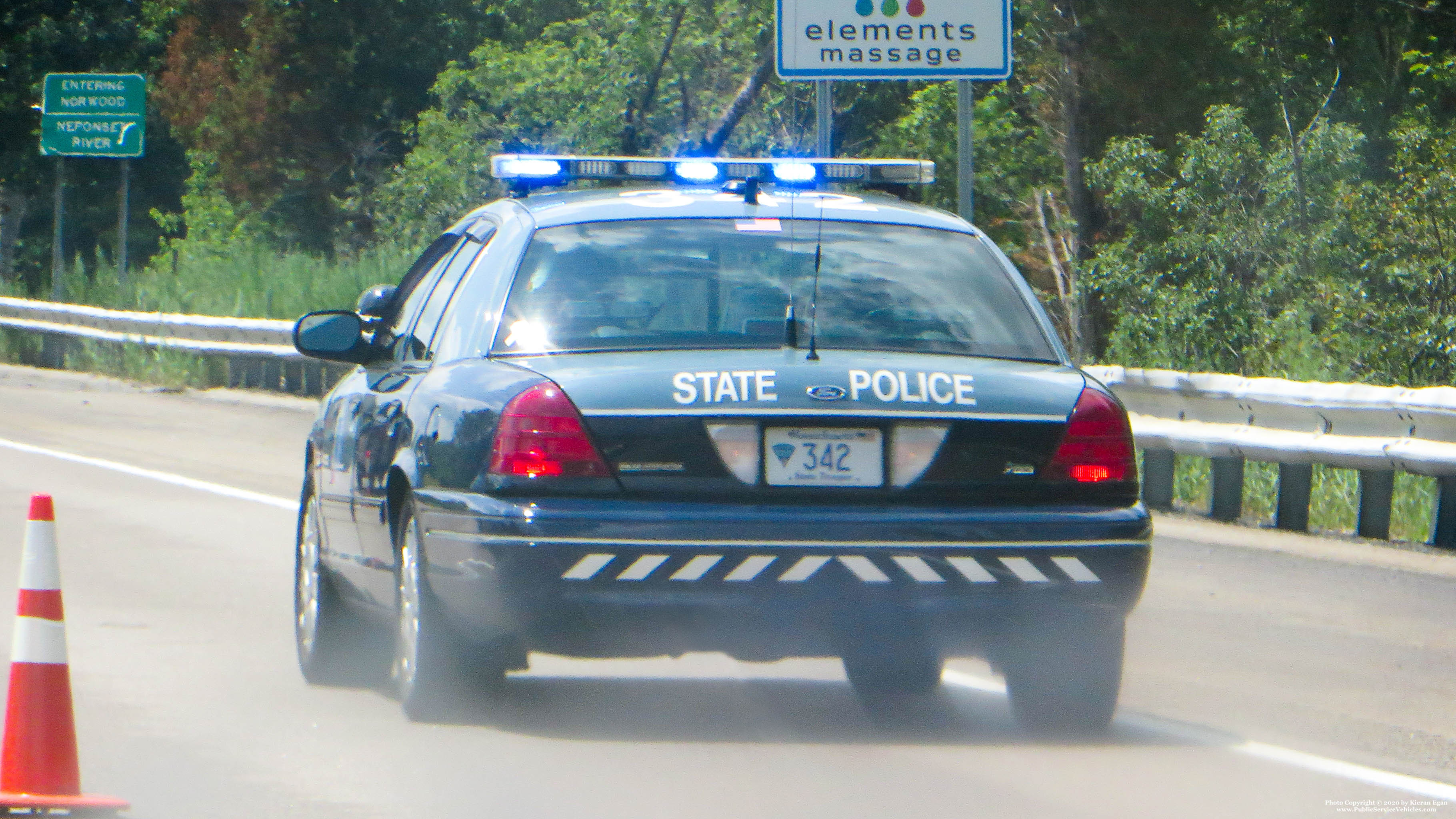 A photo  of Massachusetts State Police
            Cruiser 342, a 2009-2011 Ford Crown Victoria Police Interceptor             taken by Kieran Egan